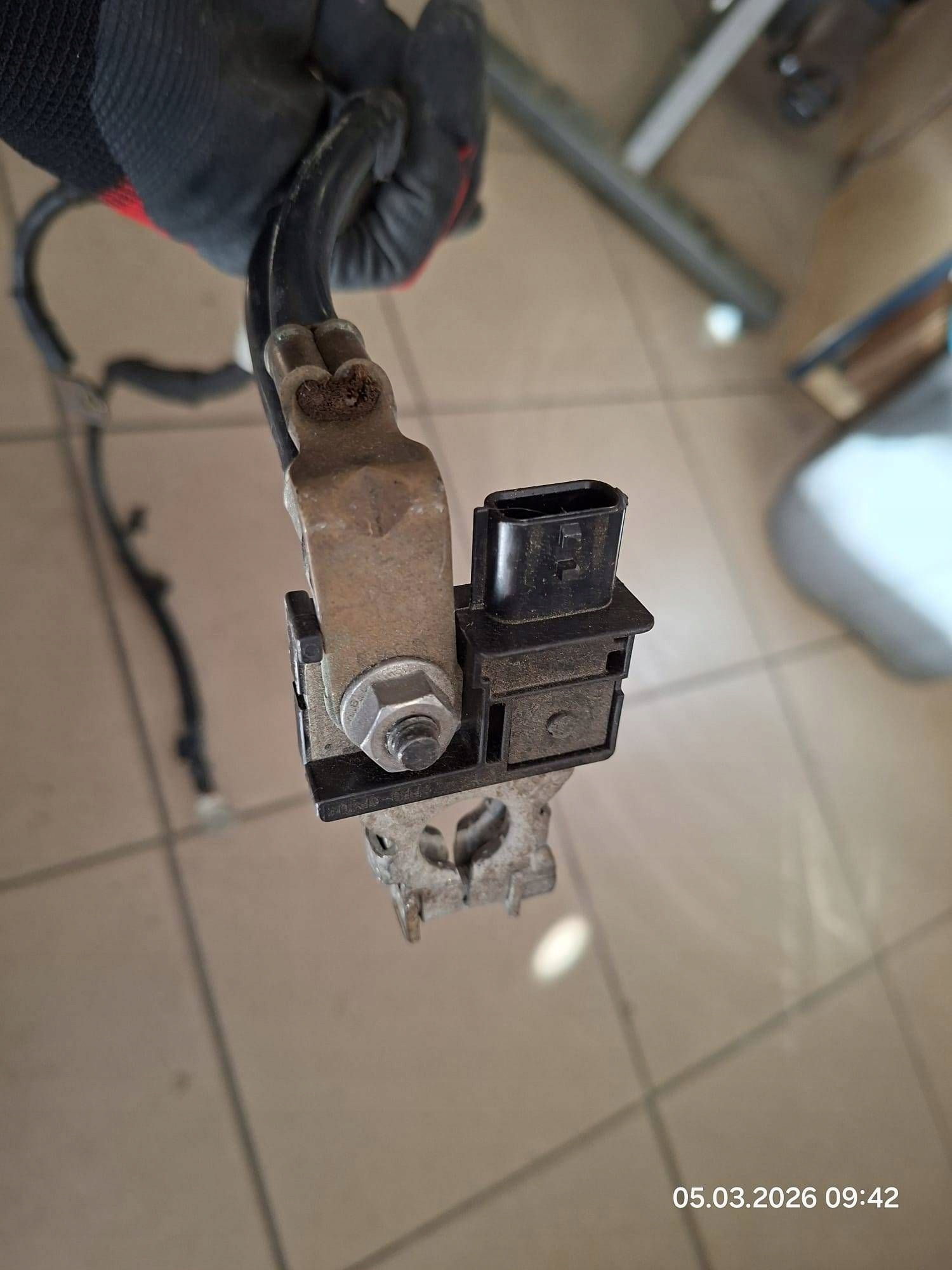 Batteriemanagement Sensor Renault Kadjar 240800772R