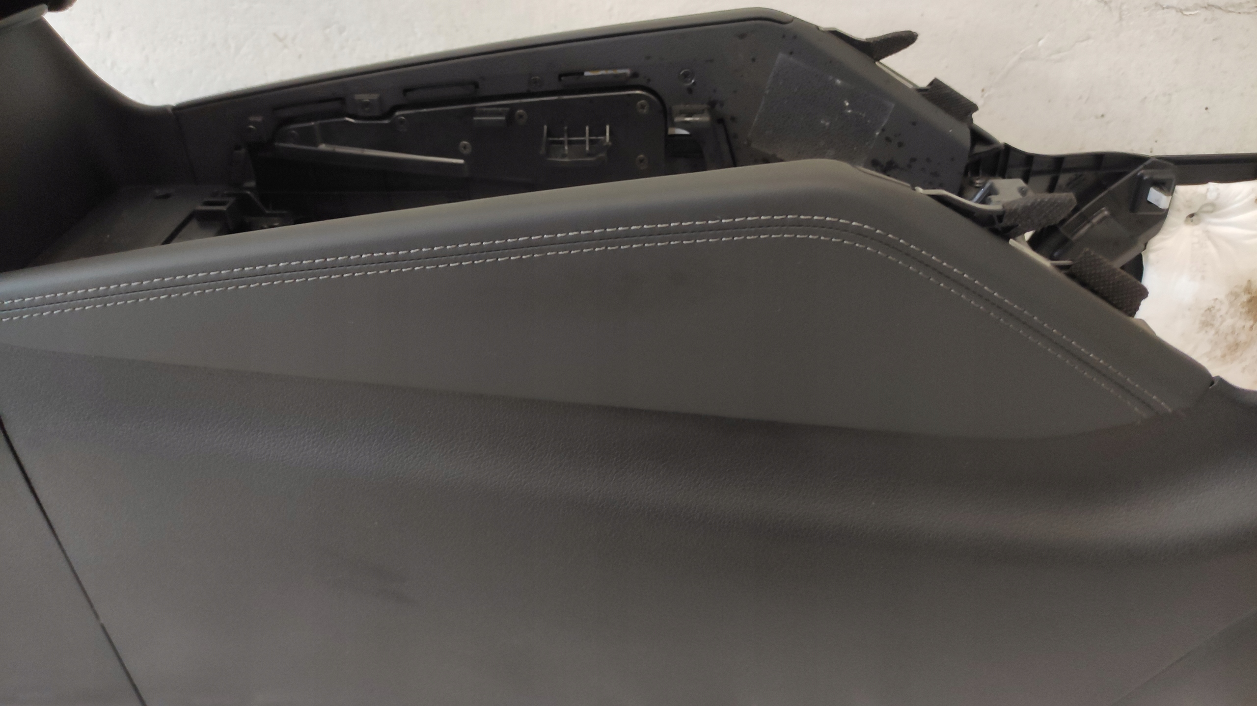 TUNEL armrest leather HYUNDAI SANTA FE IV 18-21