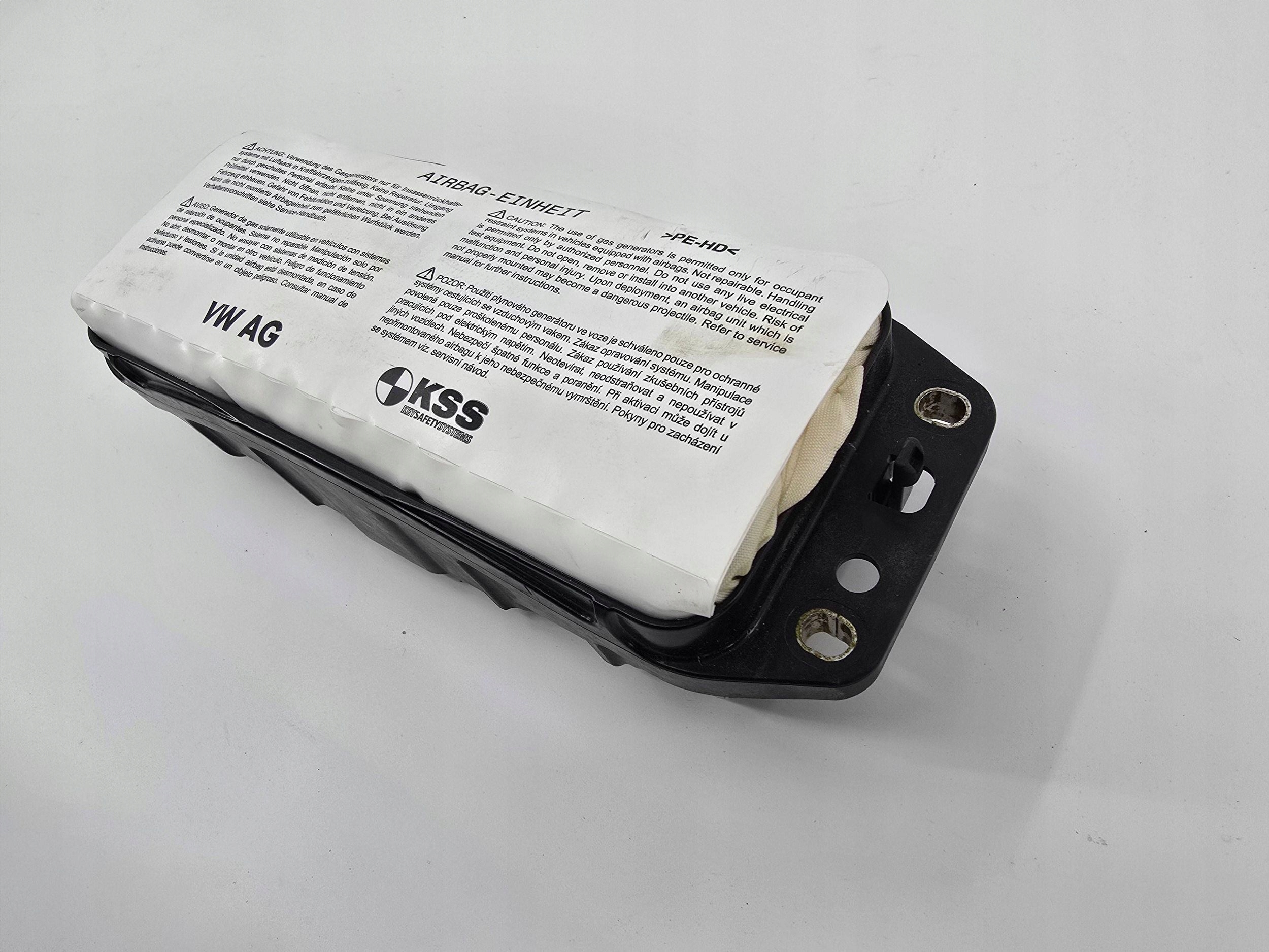 подушка безопасности пассажира lamborghini URUS 4M8880204F