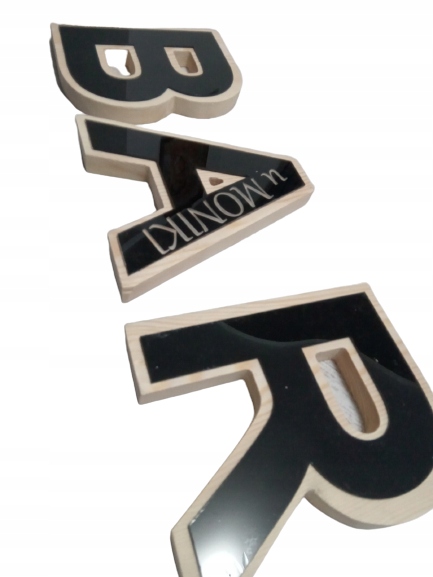 litery 3D drewno i czarna pleksa TWÓJ GRAWER Marka inna marka