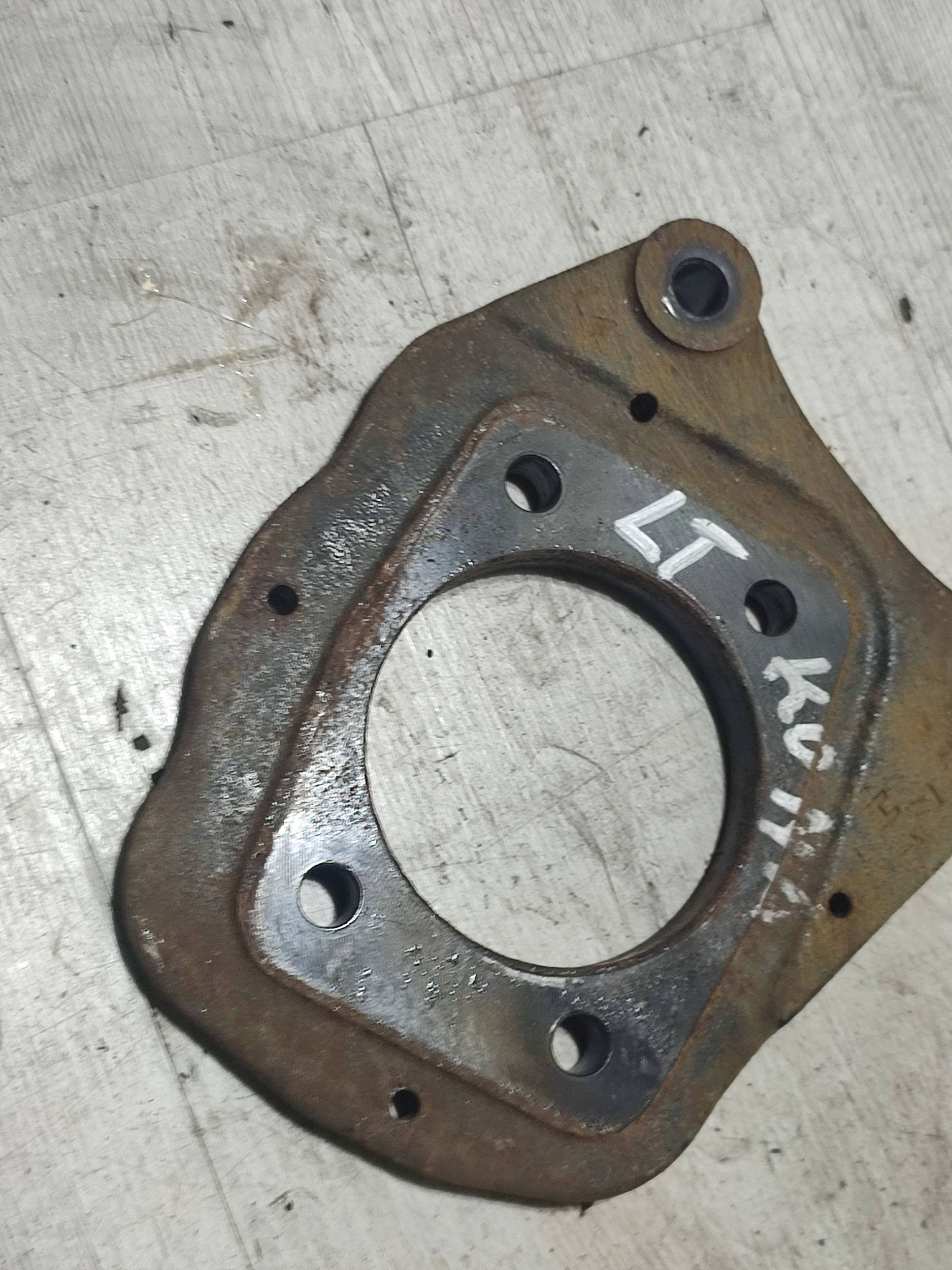 Hyundai Kona and 2018 rear part side left pad swings
