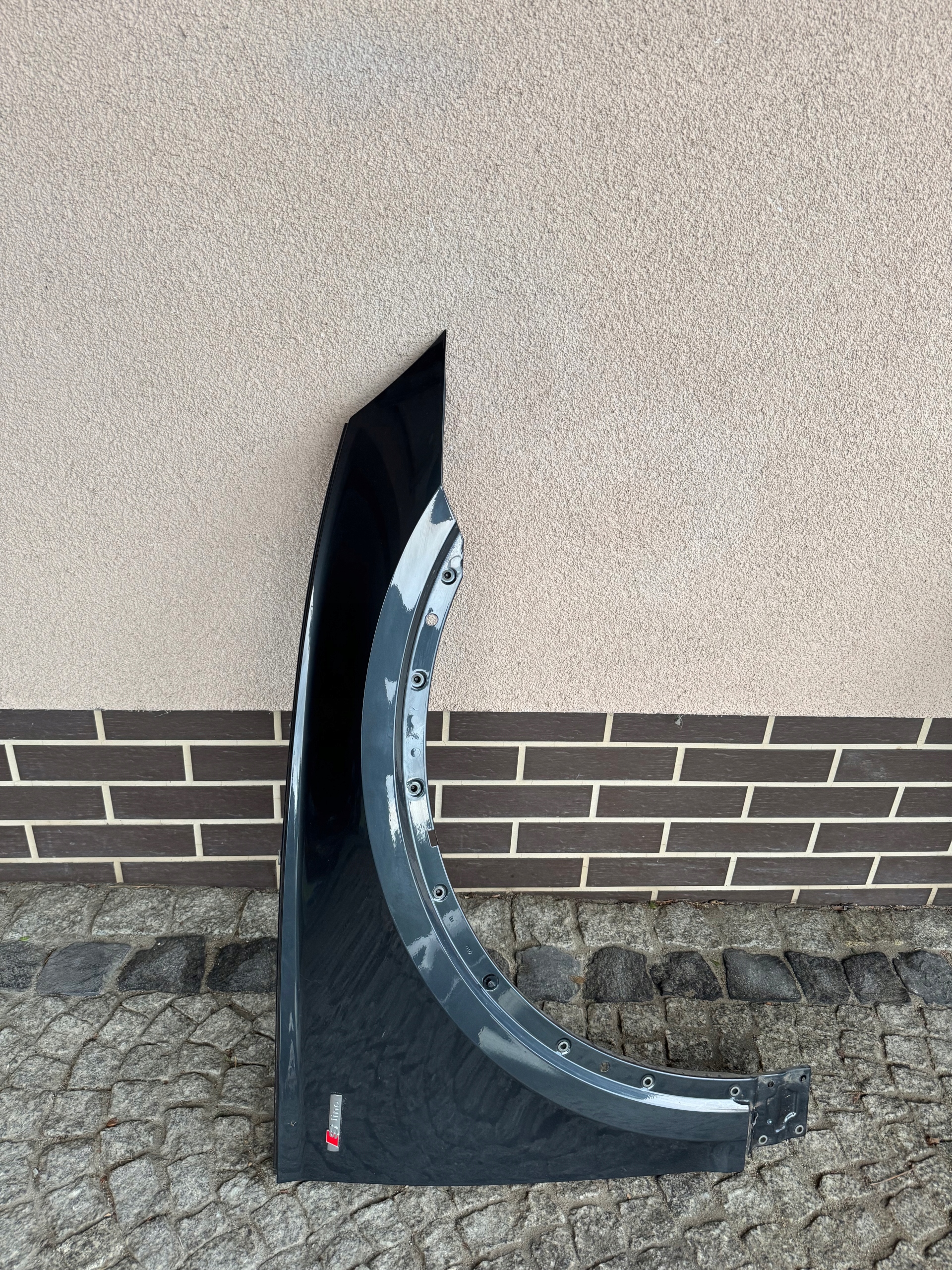 BŁOTNIK PRAWY PRZEDNI PRZÓD AUDI Q5 II 80A