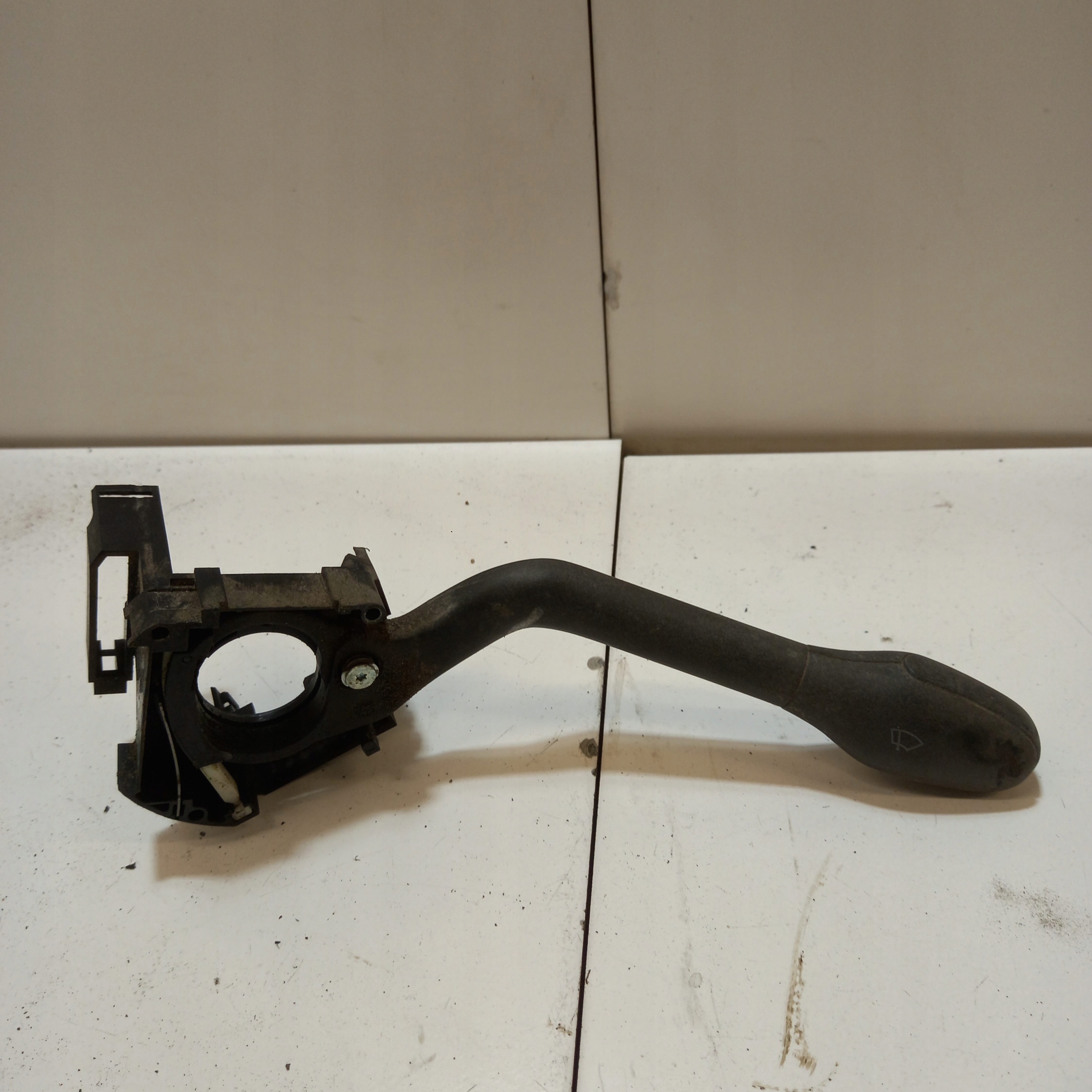 DEVIO TERGICRISTALLO TERGI VOLKSWAGEN T4 703953503E