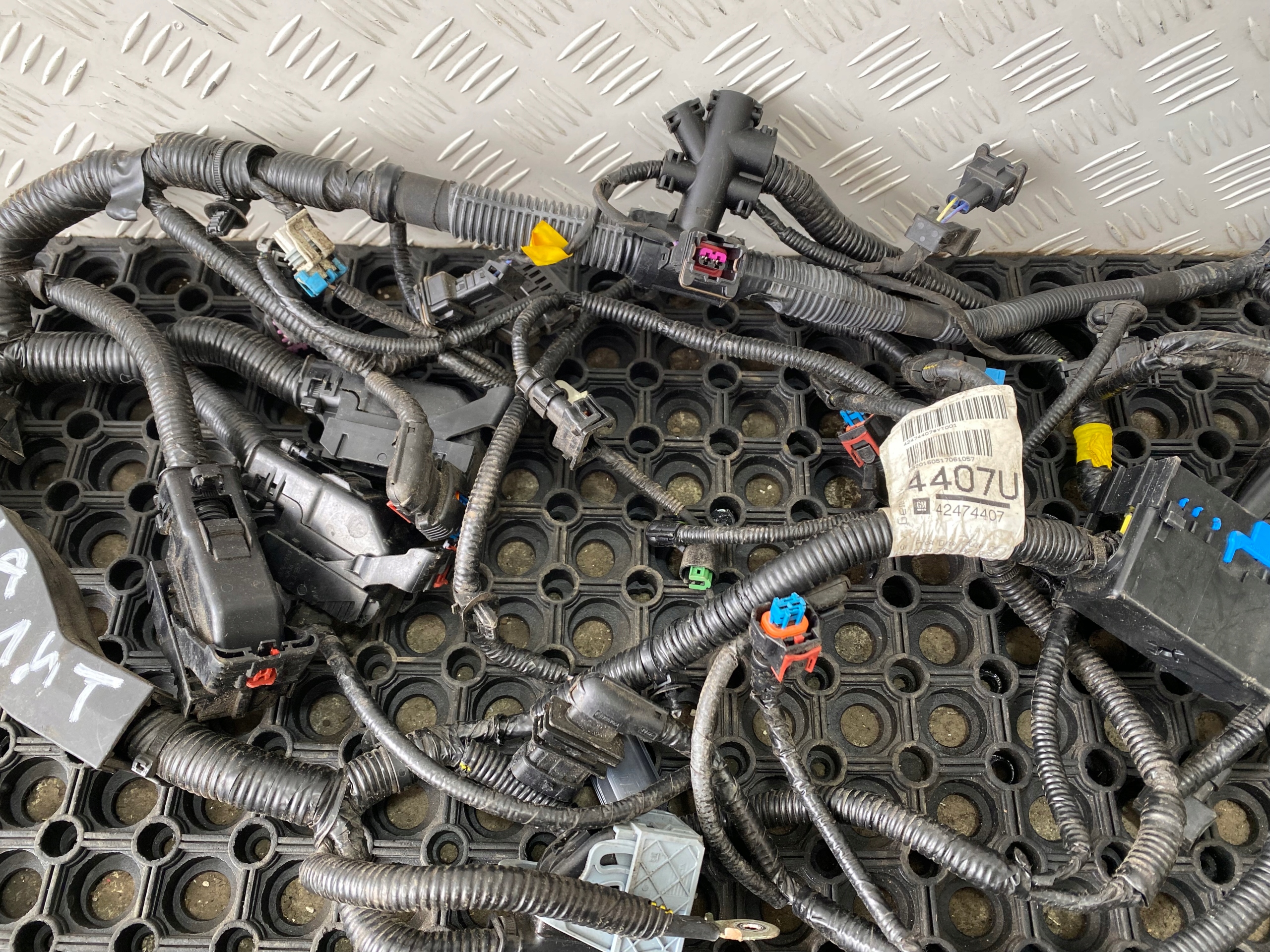 OPEL MOKKA A 12-18 1.4T B14NET bundle motor wiring 42474407 OE