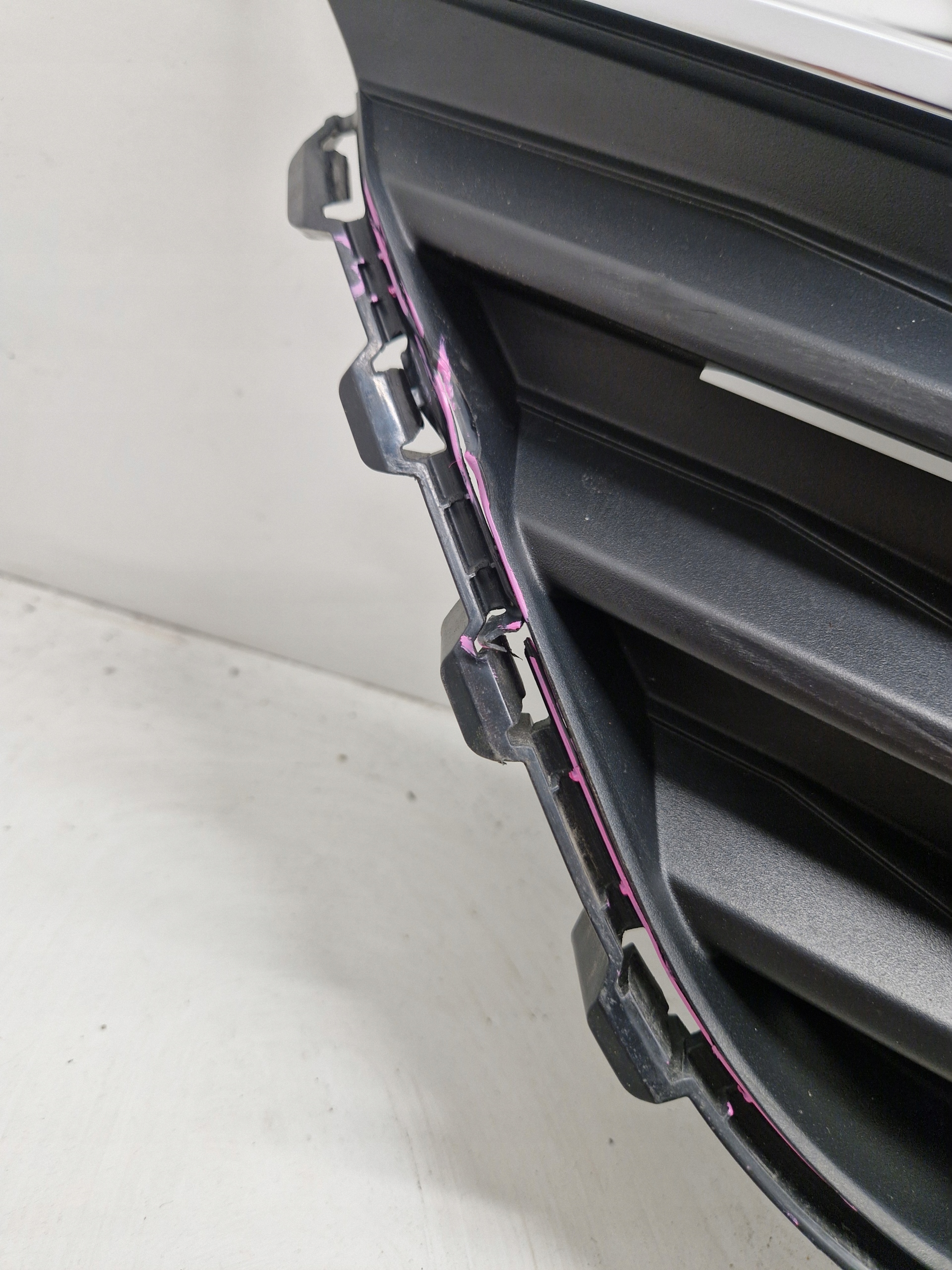 VW Transporter T6 Kühlergrill FRONTGRILL Kühlergitter 7LA853653 - Thumbnail 3