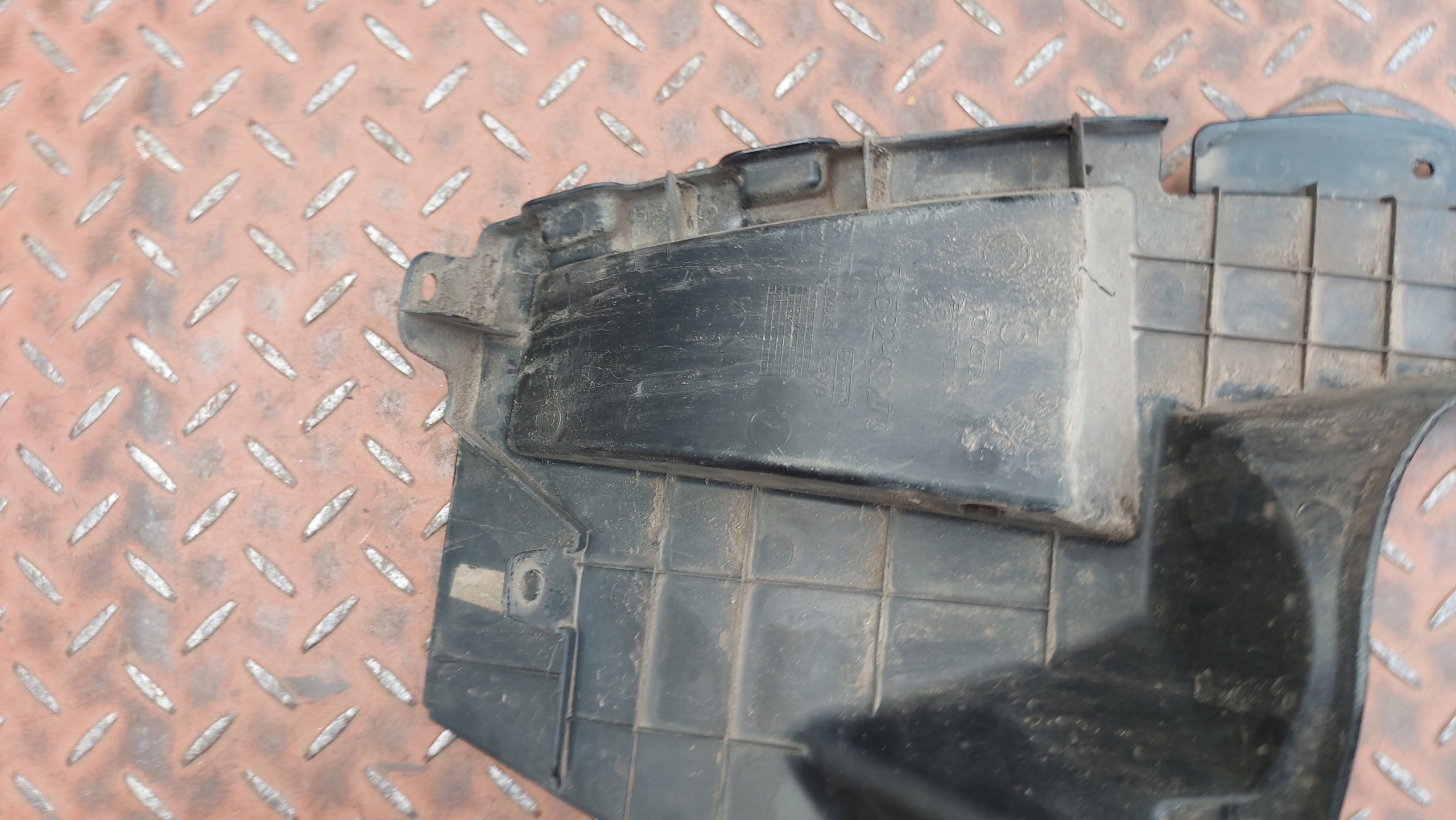 mudguard mudguard flap left rear part TOYOTA COROLLA E16 E18 13-19