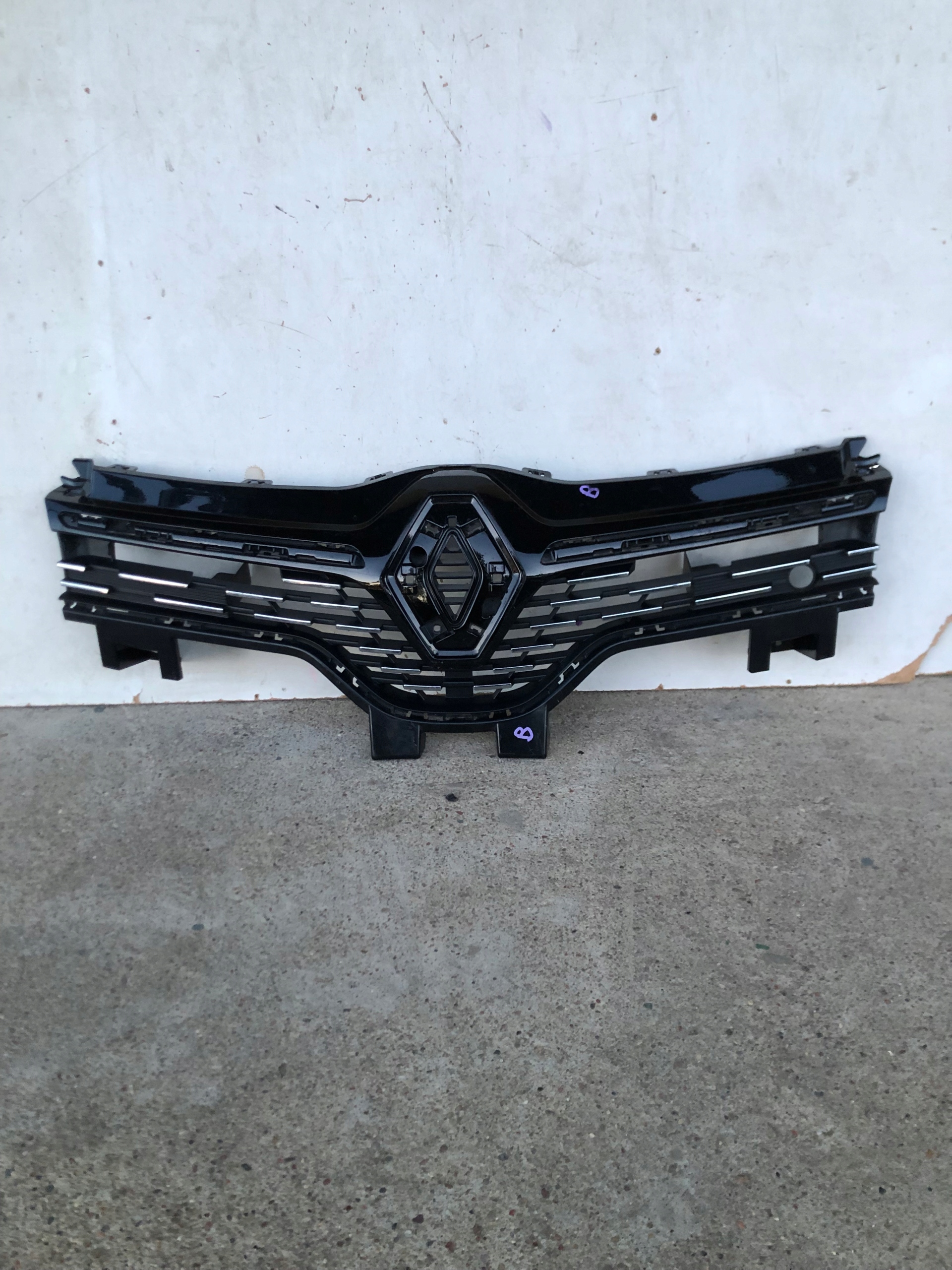 RENAULT TWINGO III LIFT ATRAPA GRILL