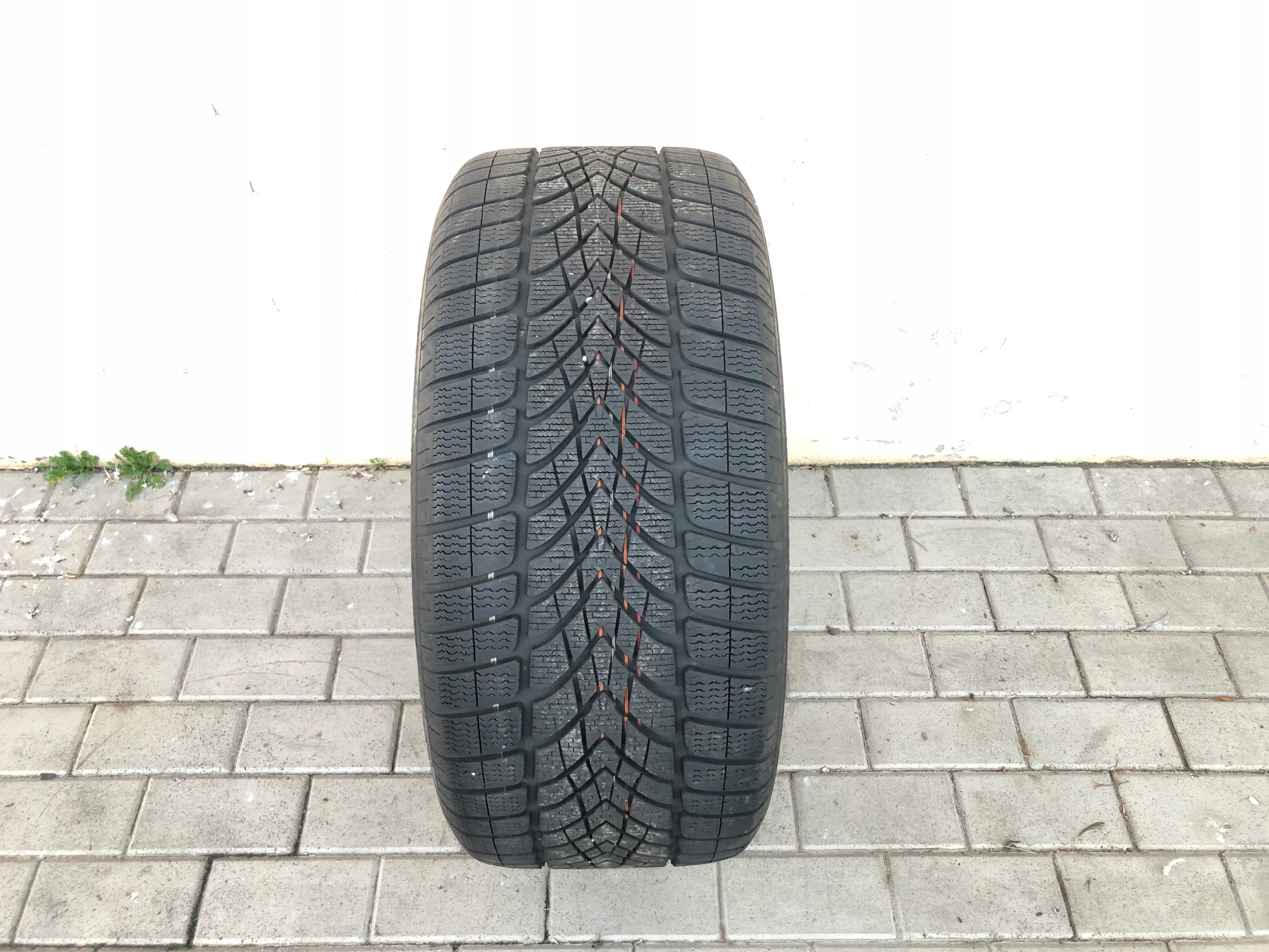 OPONA DUNLOP 295/40/20 ZIMA 1 SZT
