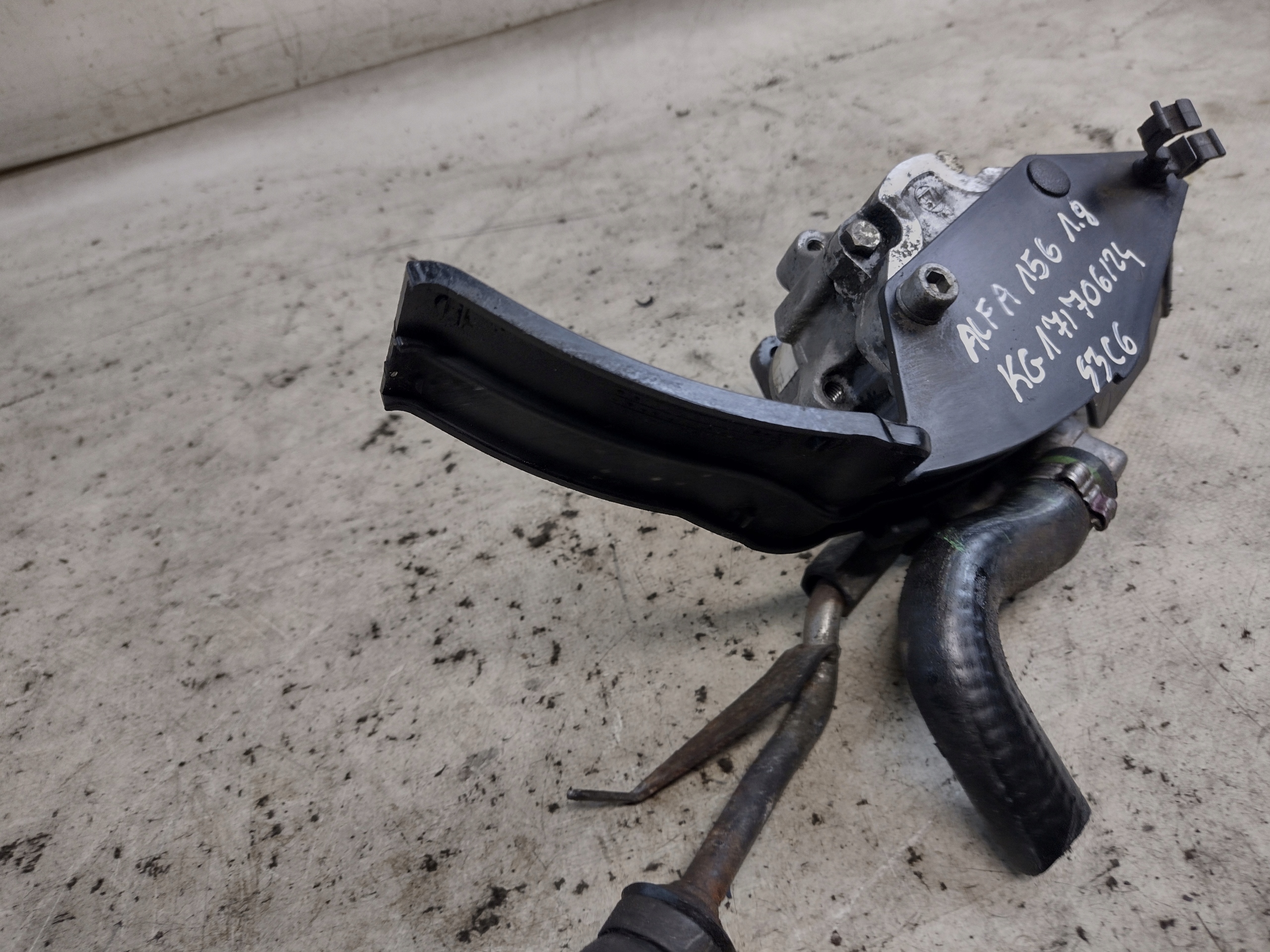 servo pump Alfa Romeo 156 1,8B 60665522