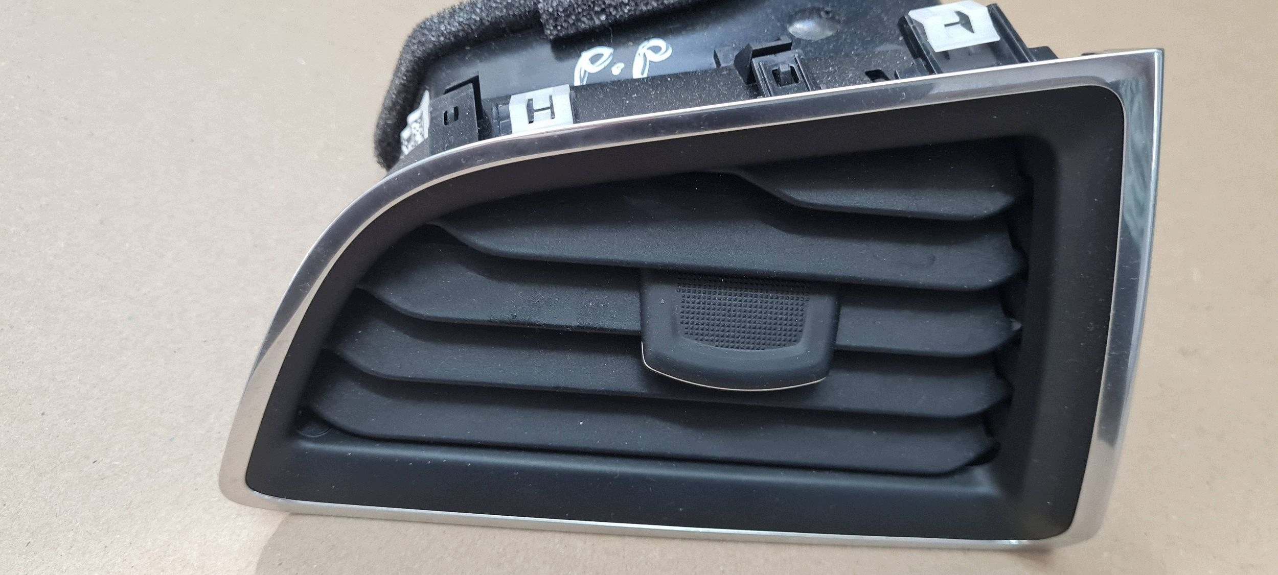 Ford Edge II 2020 ST LIFT grid air conditioning devices side right consoles EM2B19893