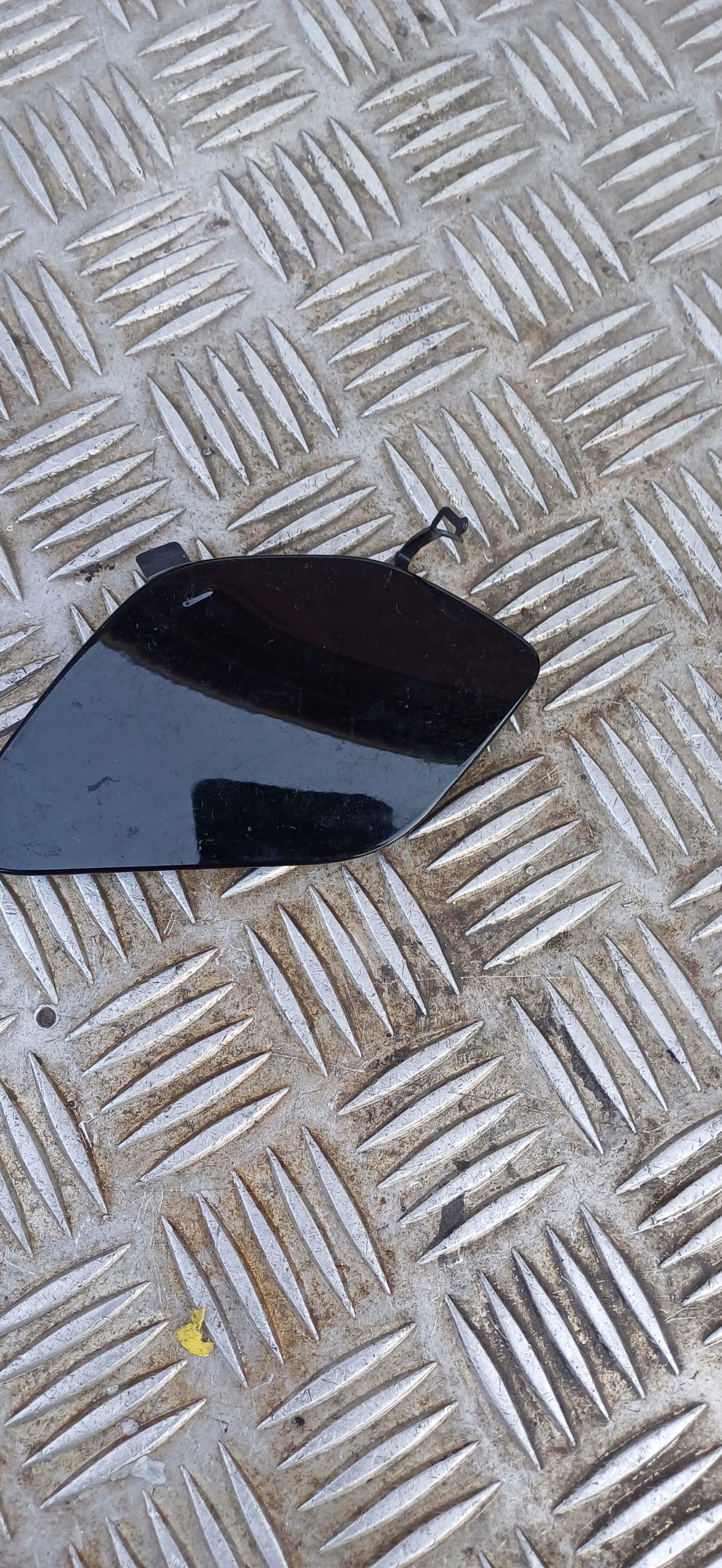 BMW F20 utikač branika prednji dio