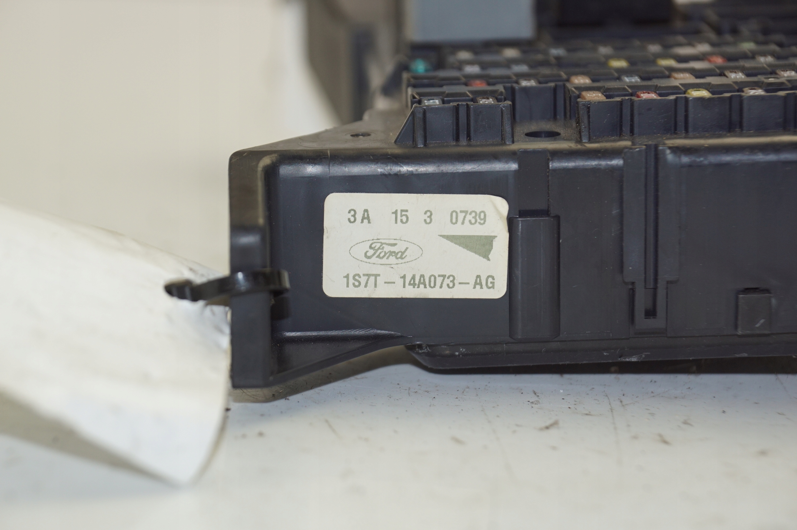 Module fusibles 1S7T-14A073-AG FORD MONDEO MK3