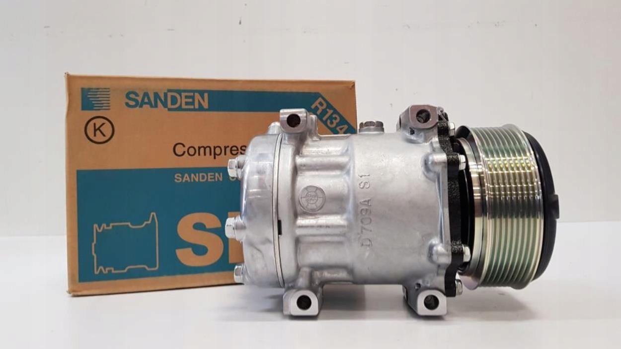 Компрессор кондиционера SD7H15-8203 SD7H158203