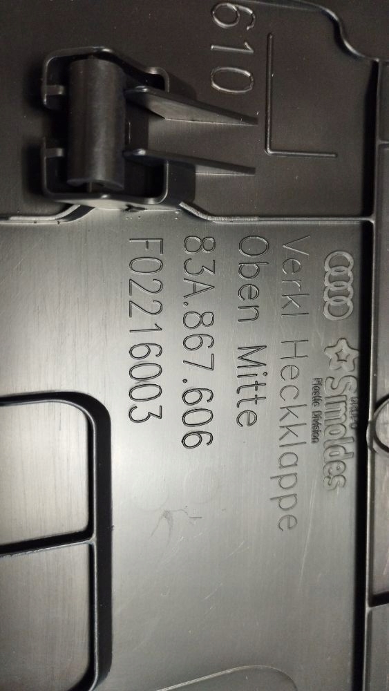 Audi Q3 F3 83A Blende Abdeckung heckklappe heck 83A867606