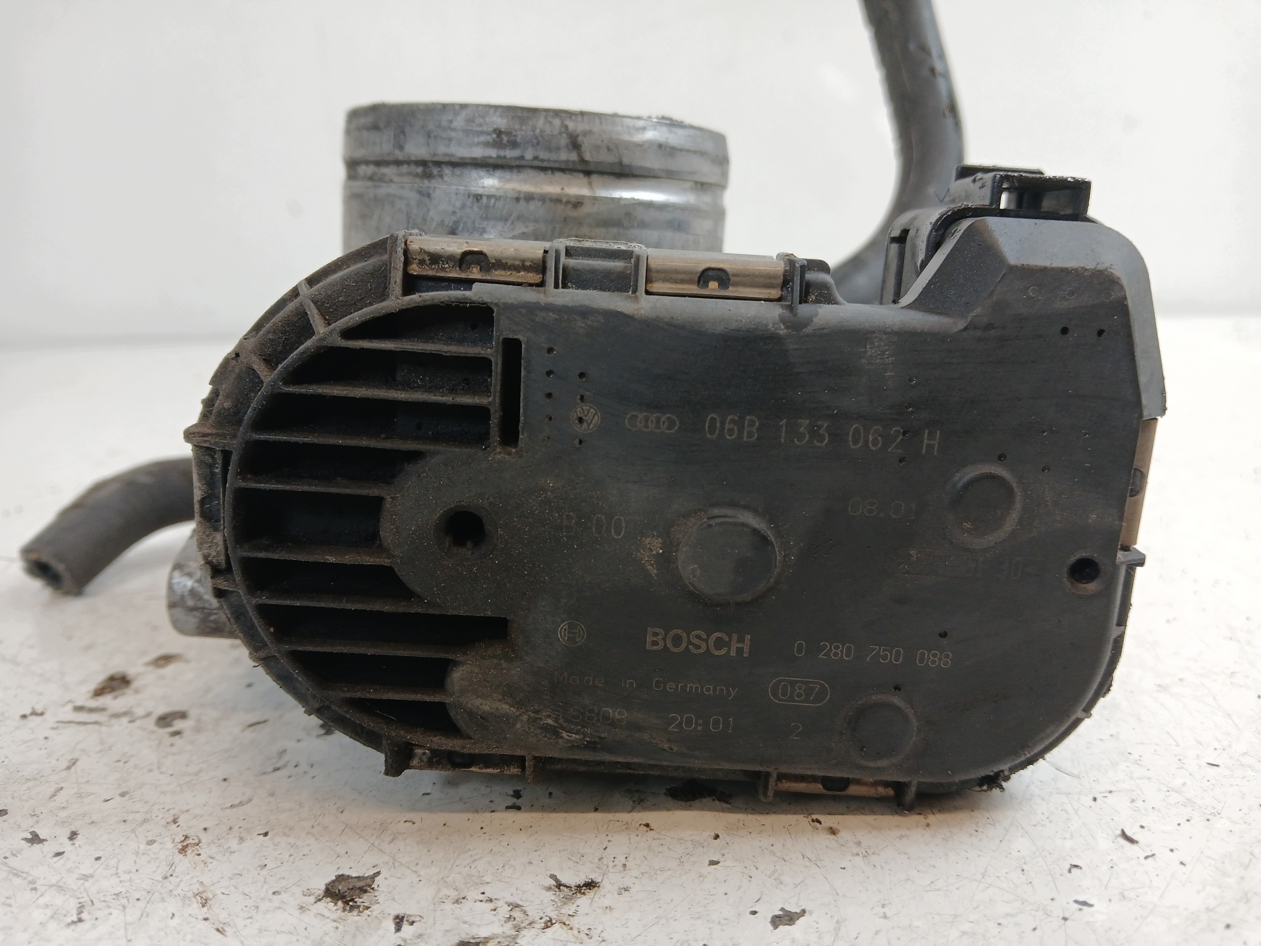 VW PASSAT B5 AUDI A4 B6 2.0 valvola a farfalla 06B133062H