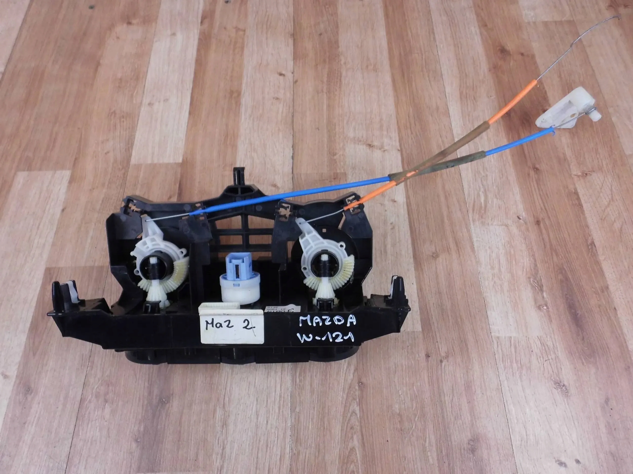 Mazda 2 DJ panel stahovanie topení klimatizaci DB1N61190A