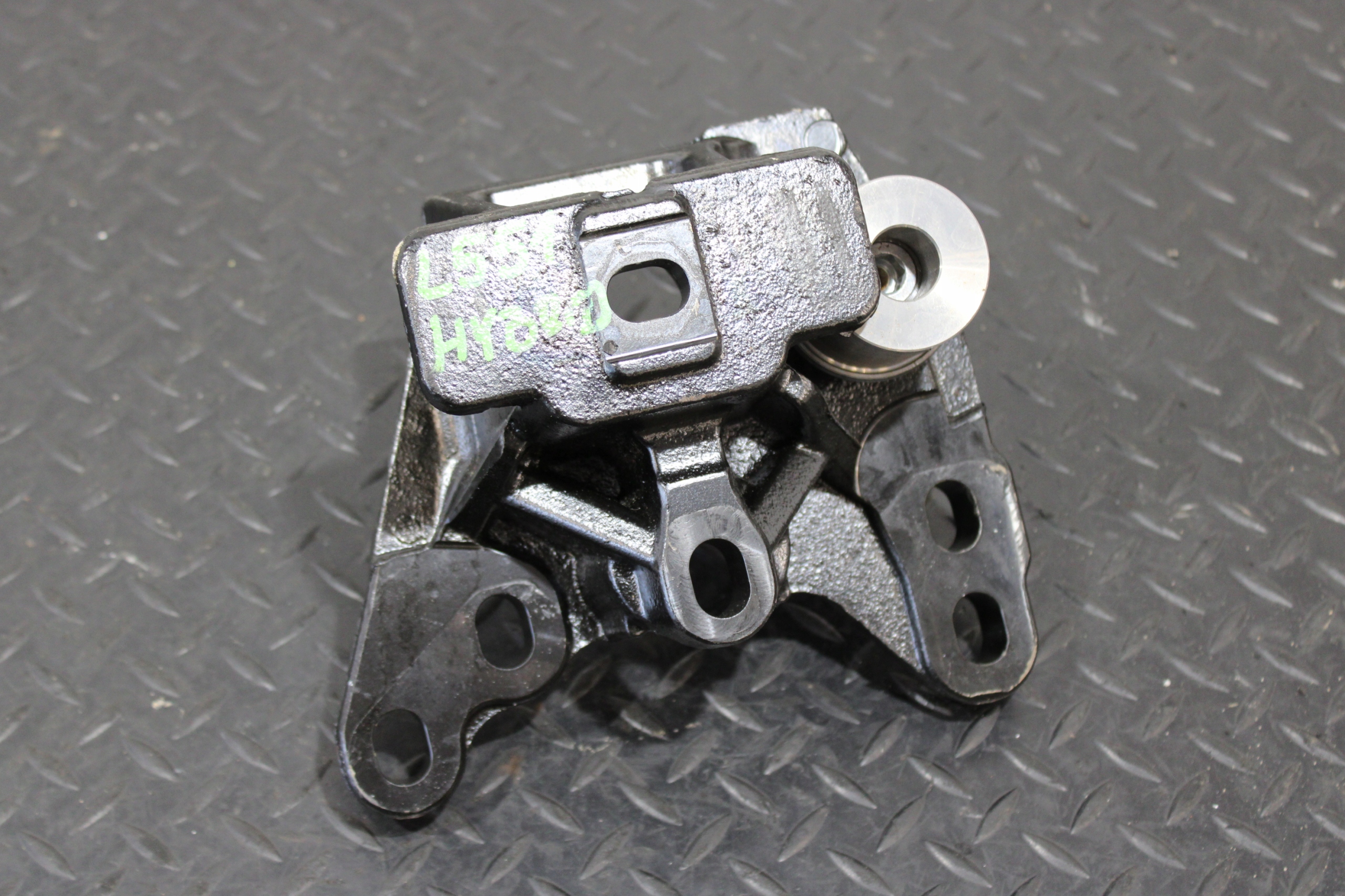 Support Support plaque Moteur LAND ROVER EVOQUE II 2 L551 L8D2-6P096-AA