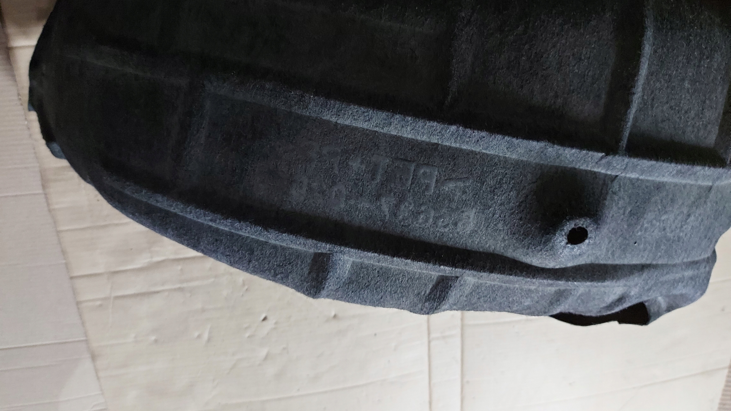 mudguard right rear part TOYOTA AURIS II 12-18