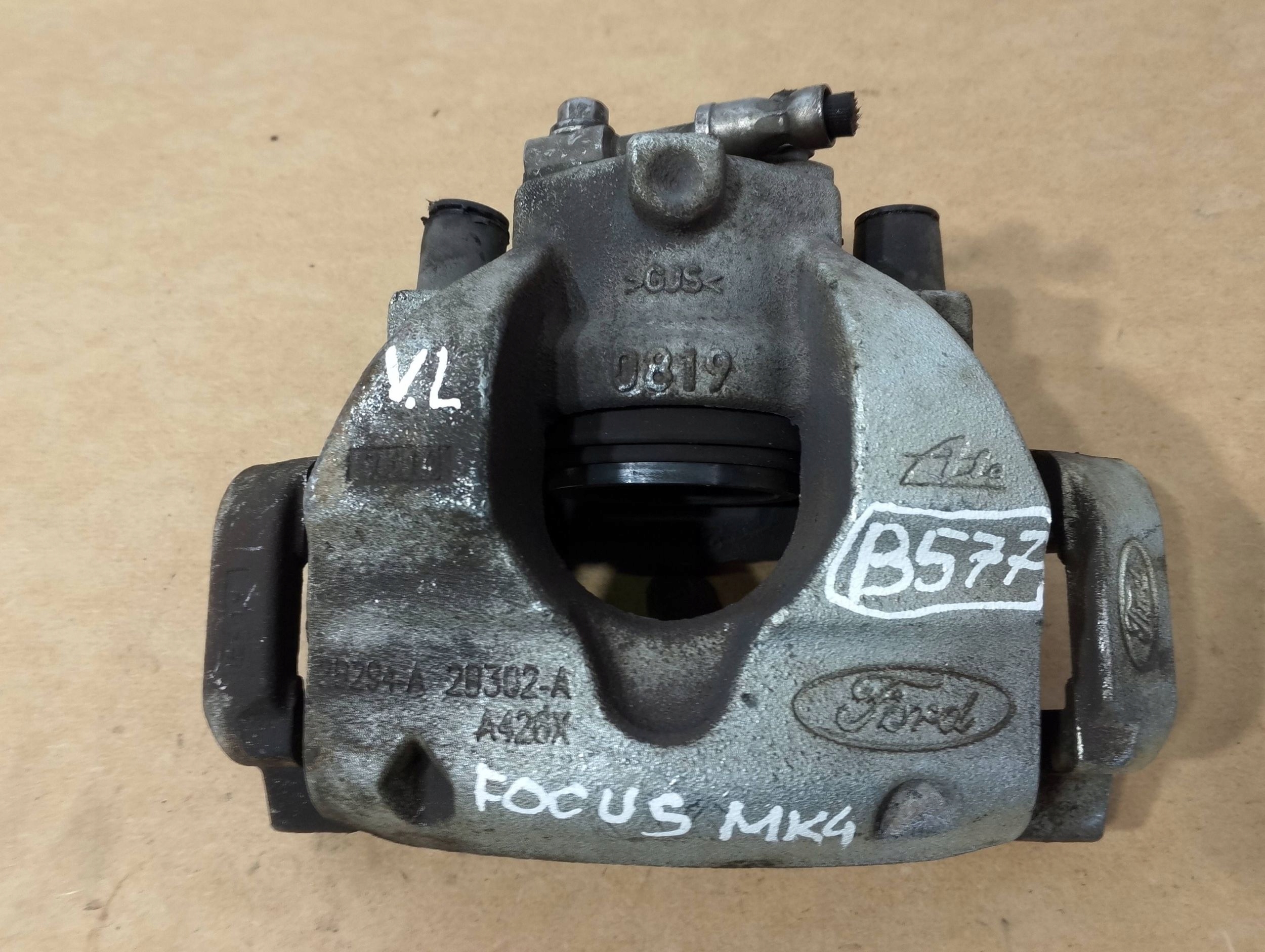 Ford Focus MK4 strmeň Brzdový predný ľavý 2B294A (B577)