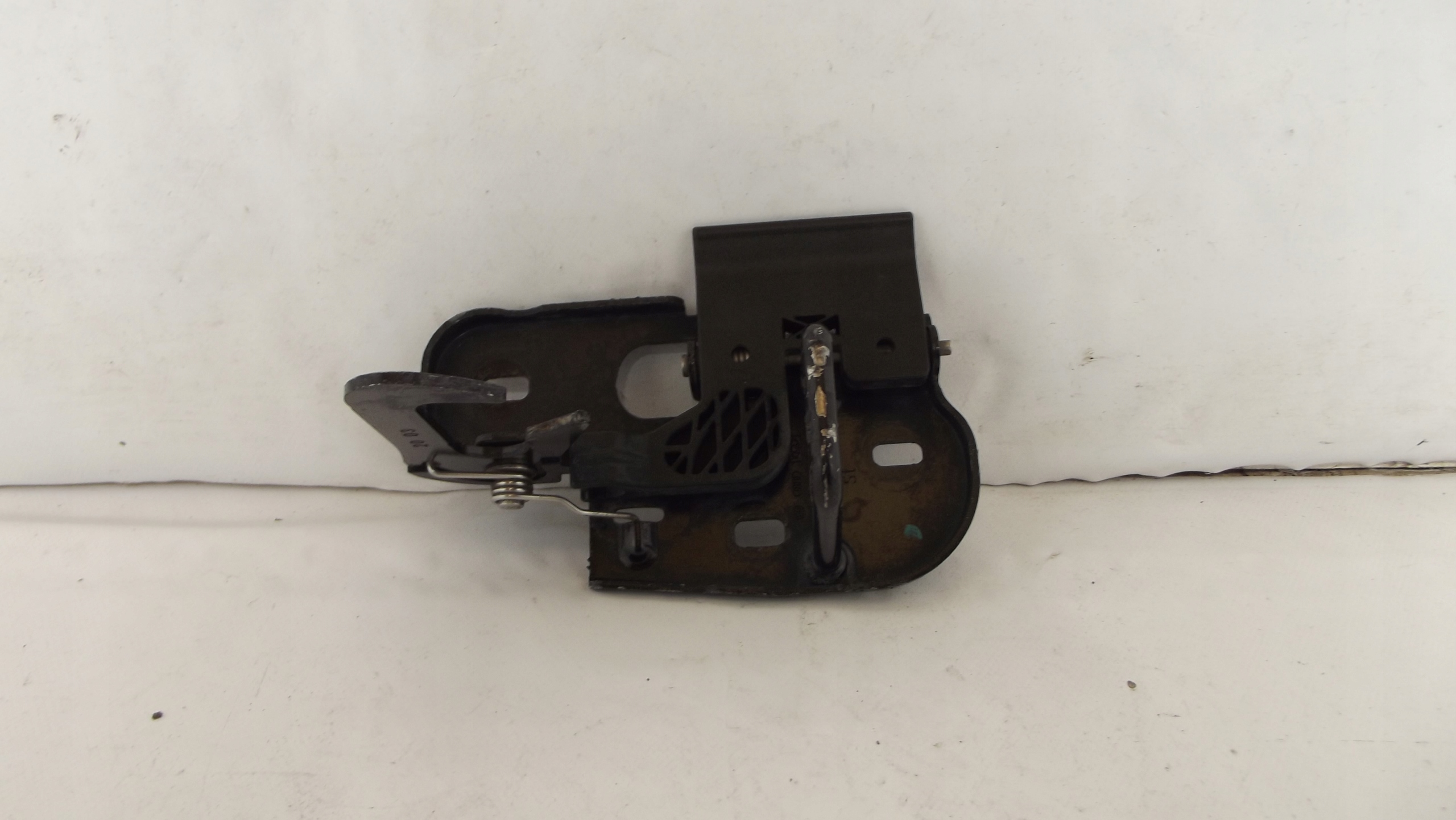 VW Caddy Touran lock rygiel bonnets 1T0823480A
