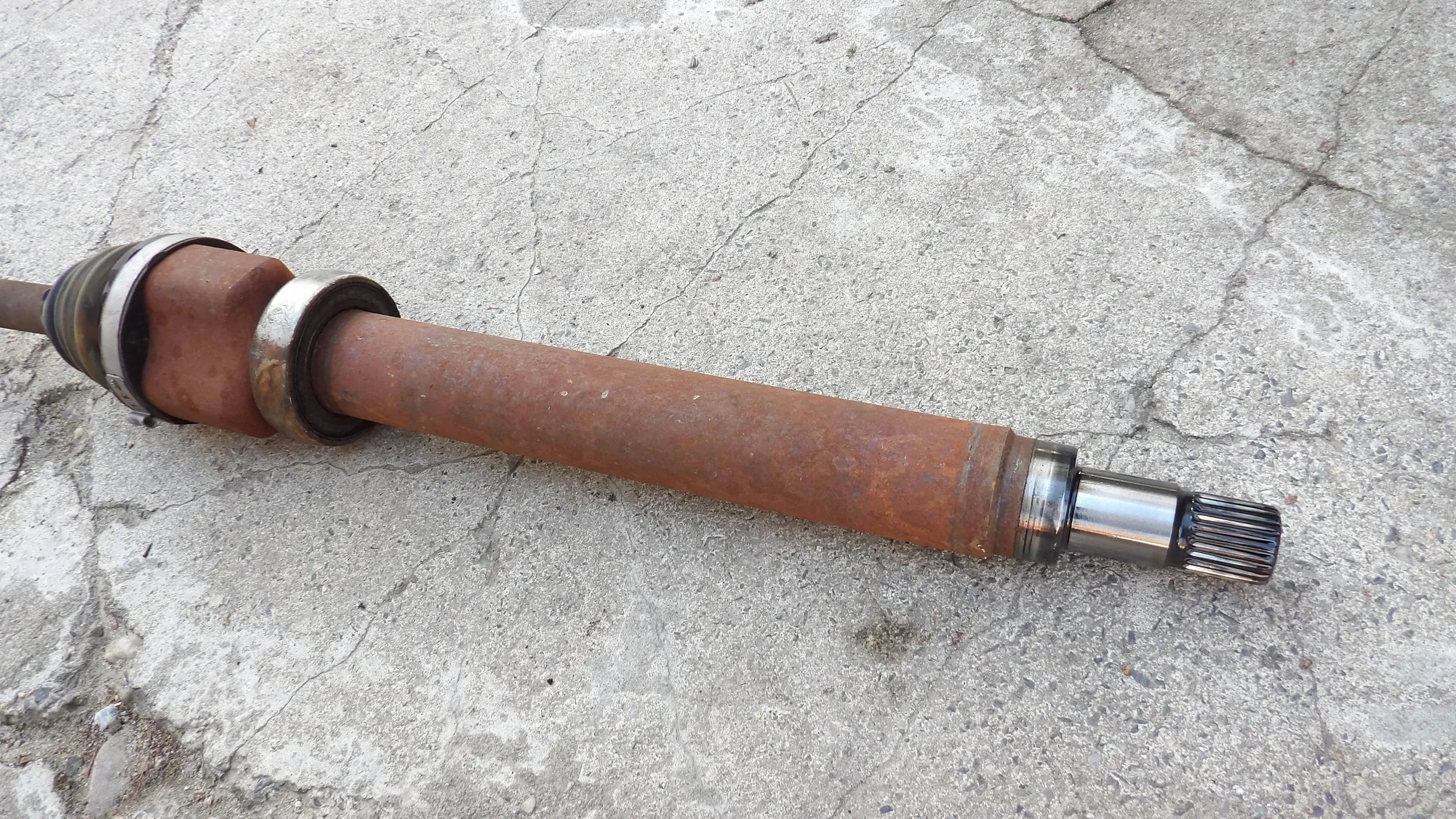 FORD FIESTA MK7 2013 1.6 TDCI semi-axis right