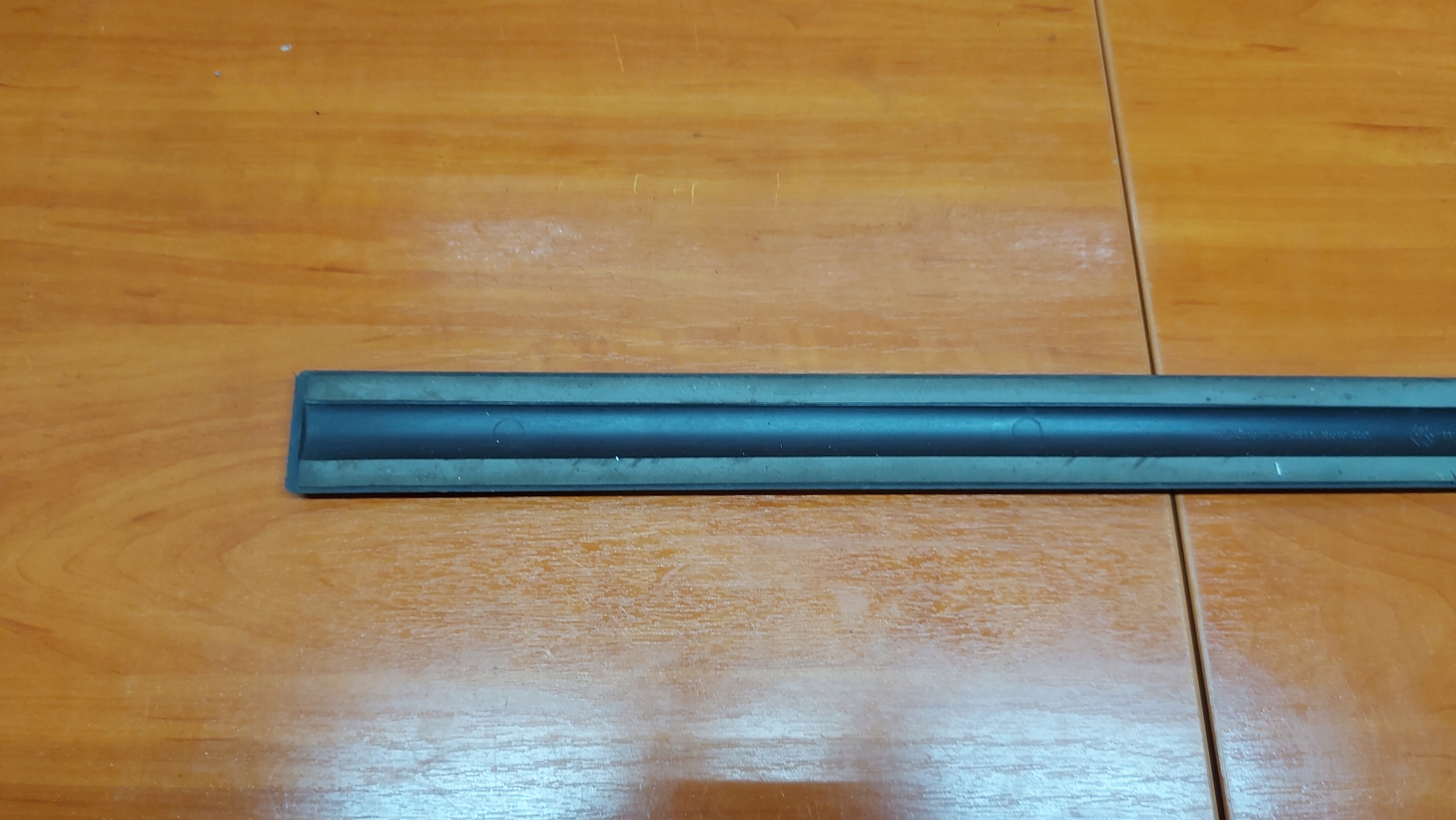 moulding door left front TOYOTA YARIS III