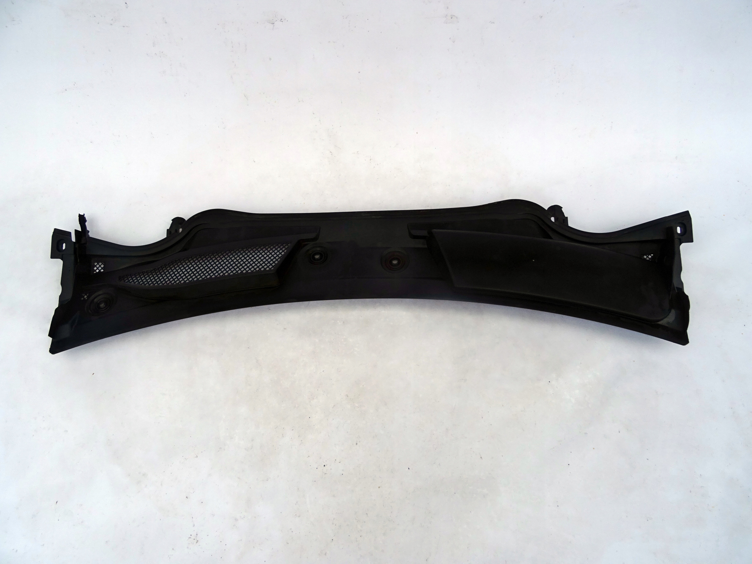 MERCEDES PODSZYBIE OSŁONA PLASTIKOWE W117 W176