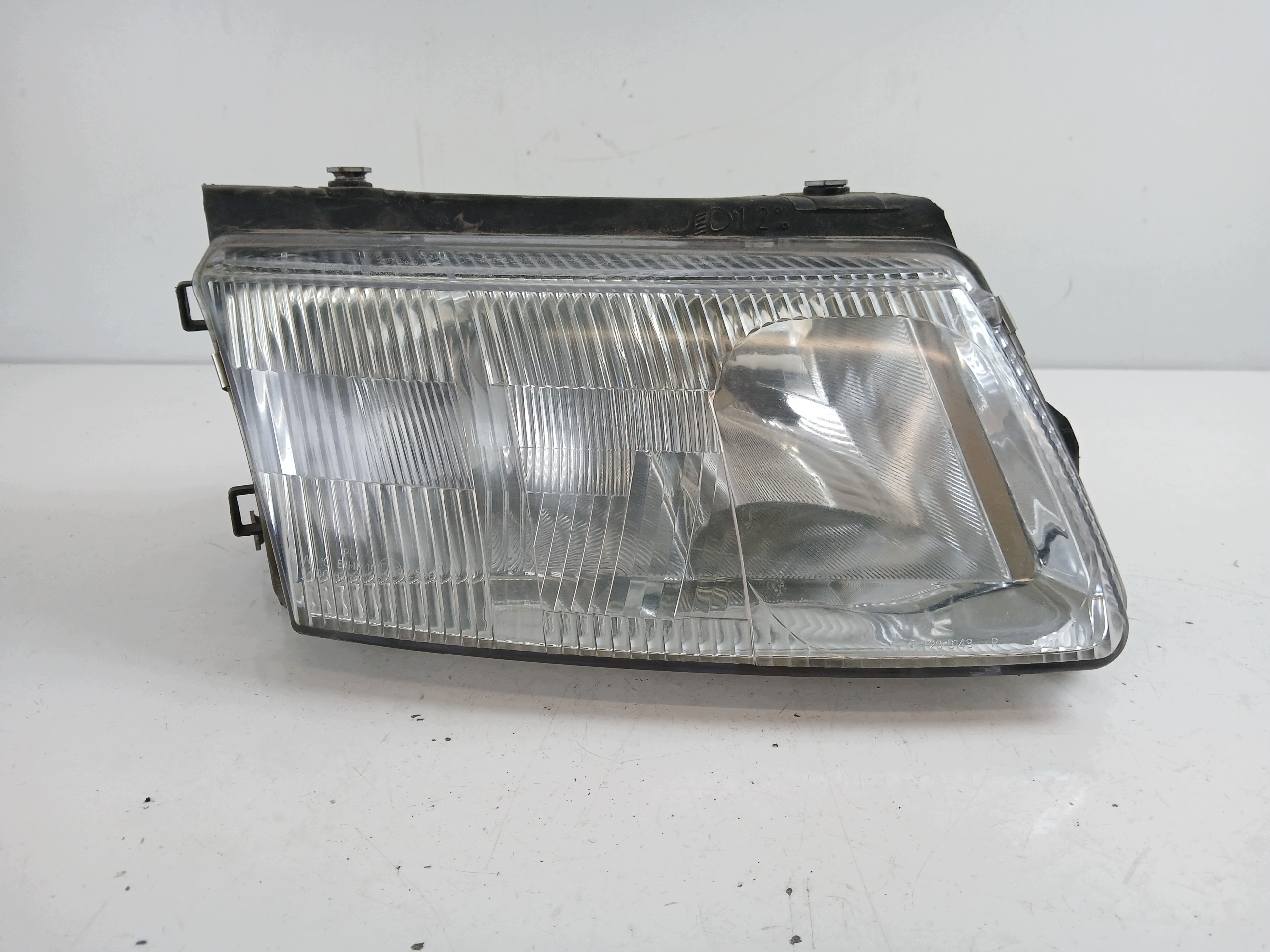 VW PASSAT B5 light right front