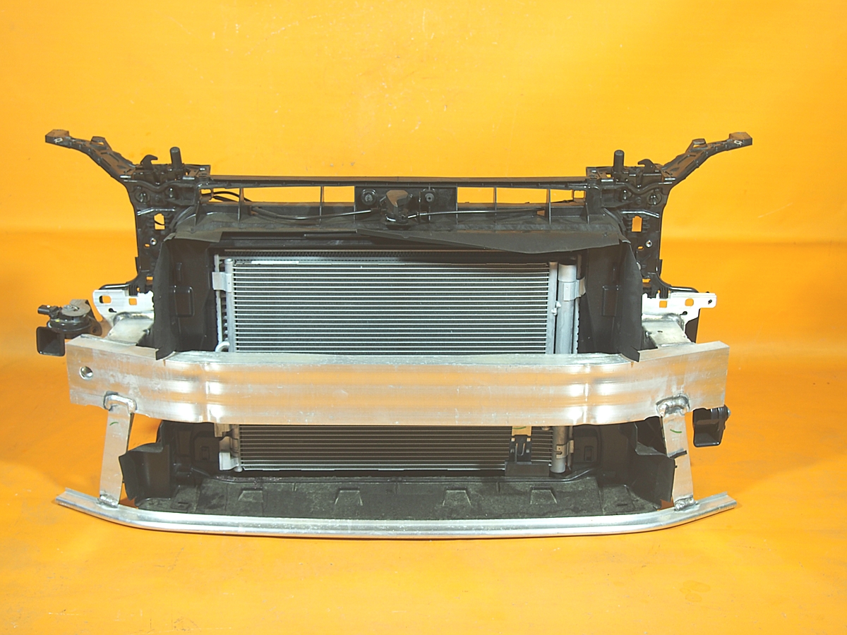 Audi Q3 83F 83A SB 18KM 40 TFSI Pas Przedni Chłodnice KOMPLET