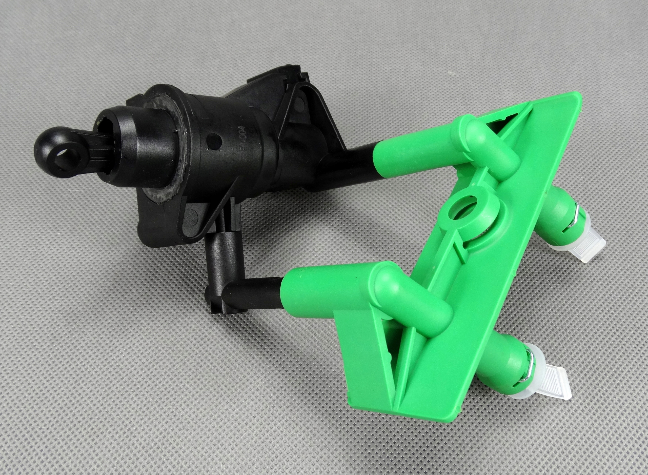 POMPA SPRZĘGŁA FORD FOCUS MK1 1998 - 2005 CONNECT 2002- Producent części BSG