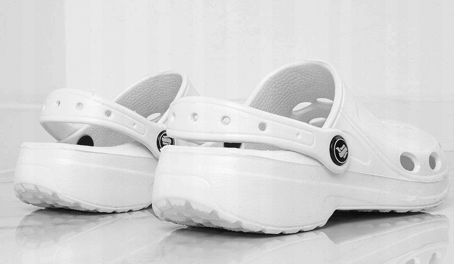 CHODAKI BIAŁE LEKKIE KLAPKI KROKSY MEDYCZNE 41 Kolekcja wiosna/lato