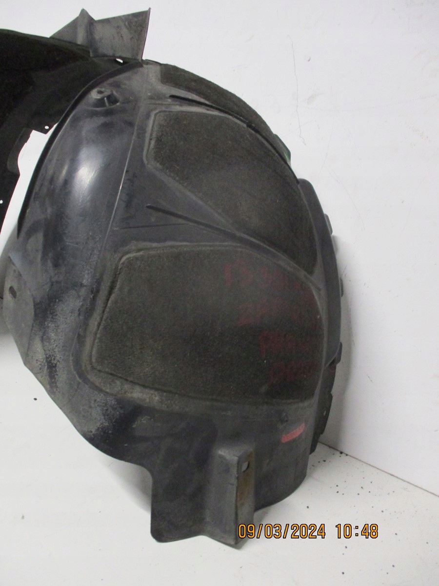 mudguard front front OPEL ZAFIRA C 13301575 left
