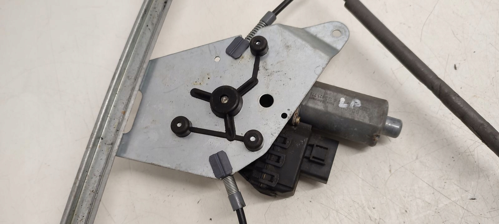 window regulator left front Audi A6 C6 3,0 TDI