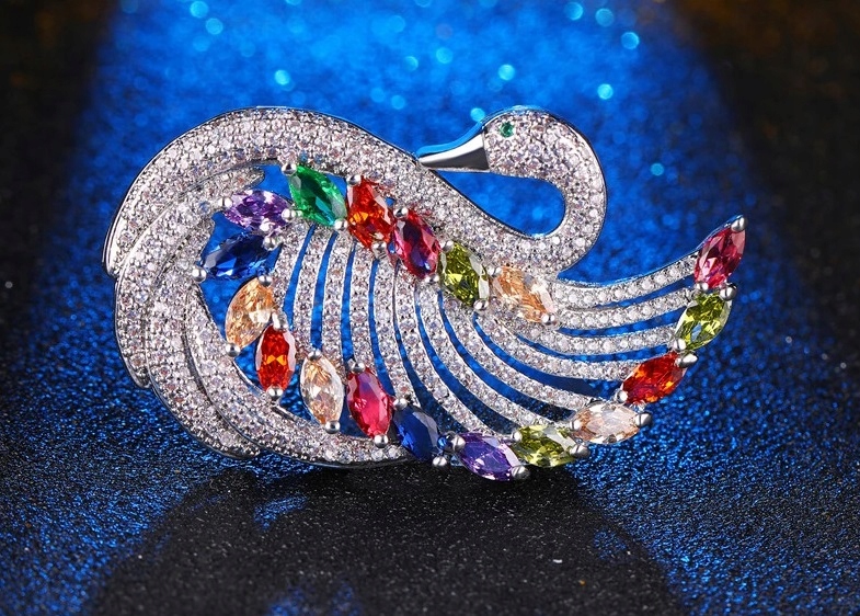 Luxusní Přívěsek Stříbrná Labuť Barevné Krystaly Krabička Jako Dárek