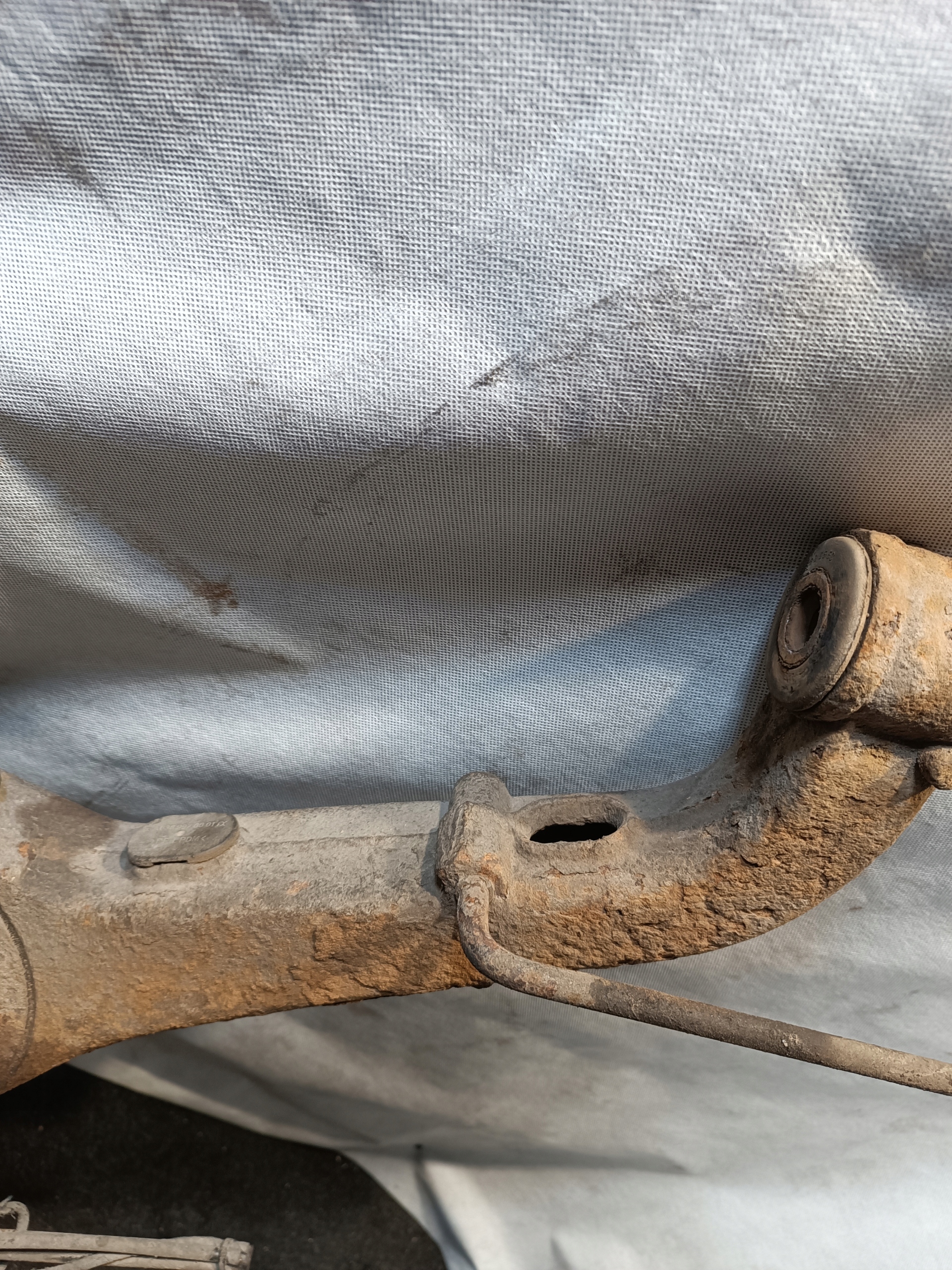 arm swing left rear part MERCEDES VITO 108D 1998r