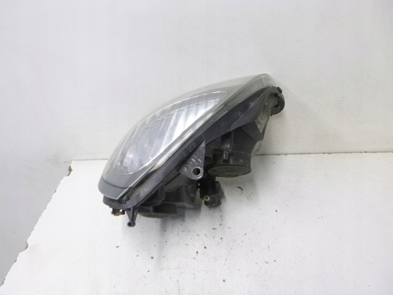 light front Renault Clio II Lift 03. HELLA