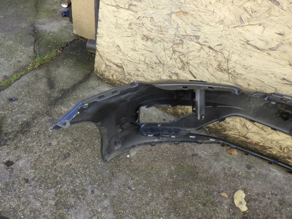 VW GOLF VII SPORTSVAN 510 front bumper