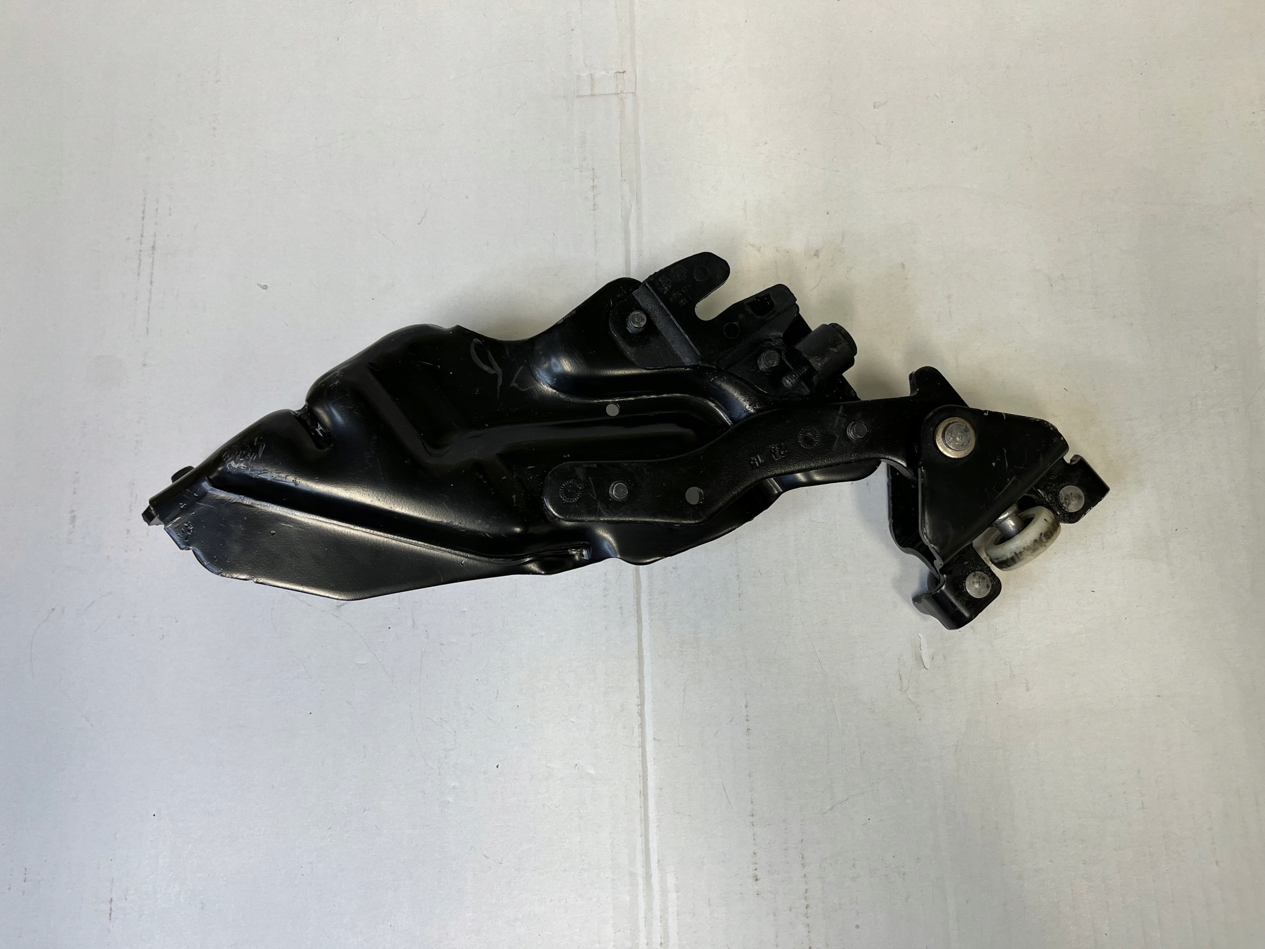 FORD B-MAX 2013-2017 hinge right rear part rear roll AV11-R25000