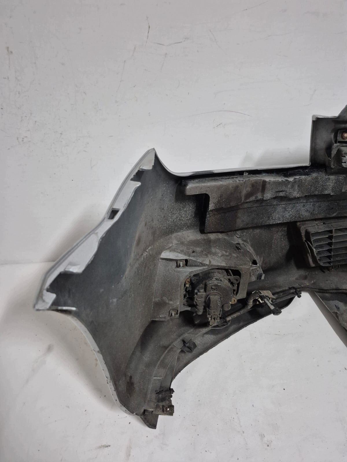 OPEL TIGRA B 04- bumper front front grill grid LAK.Z157 96162173