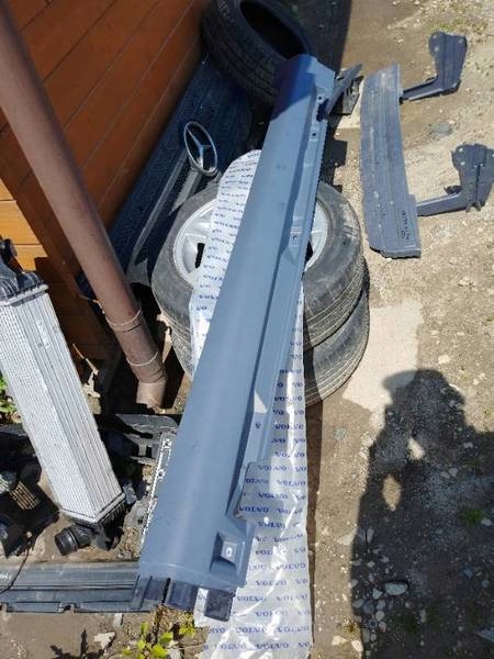 Volvo s40 04- listwa progowa prawa. 39867909