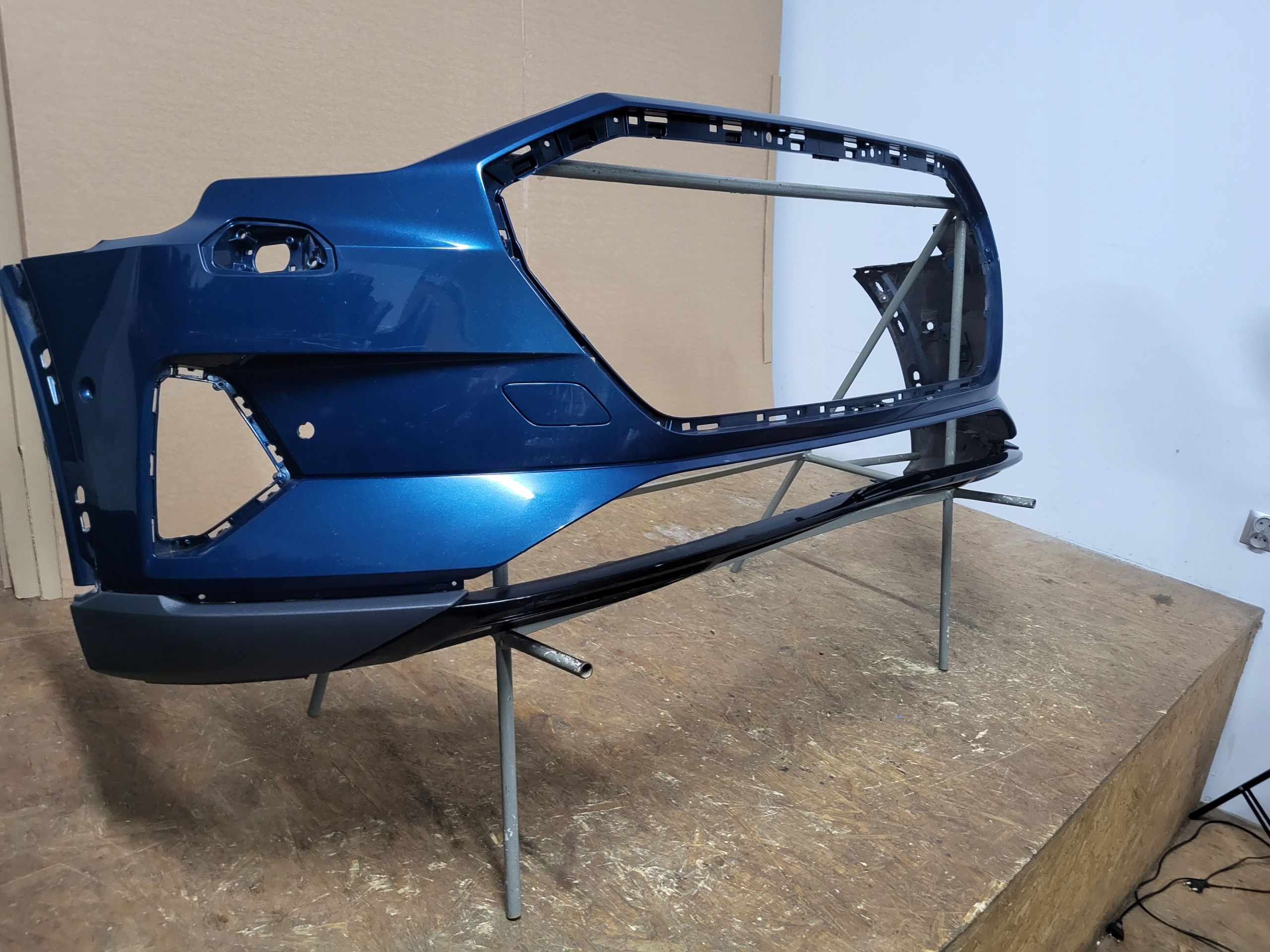 AUDI Е-ТРОНke БАМПЕР ПЕРЕДНИЙ ПЕРЕД