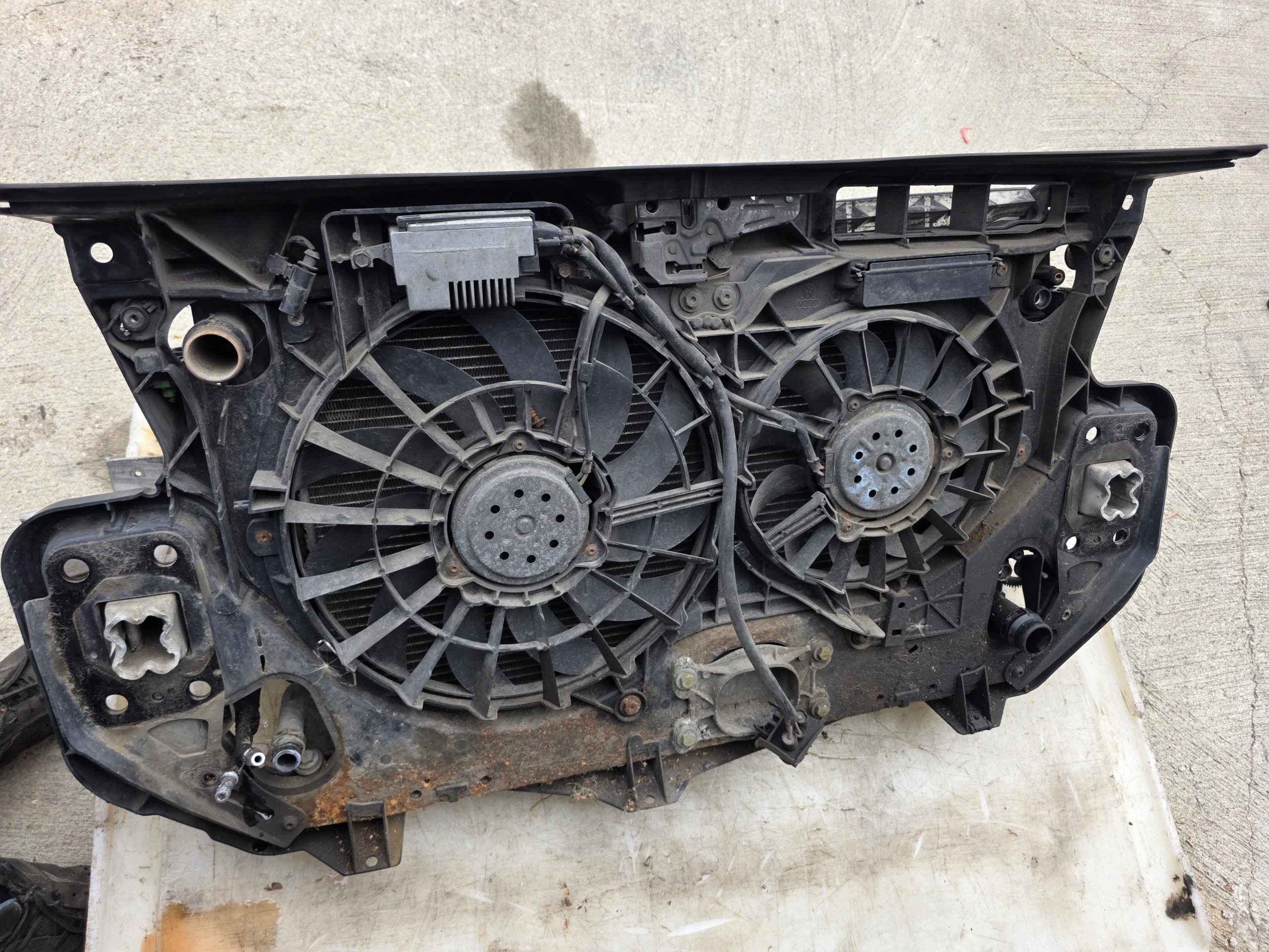 support panel for radiators complete AUDI A6 C6 3.2 FSI AUTOMAT 2004-2008 original !!!