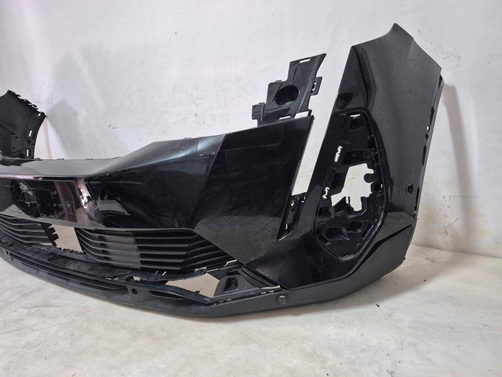 PEUGEOT 3008 II LIFT 20- bumper front front PDC