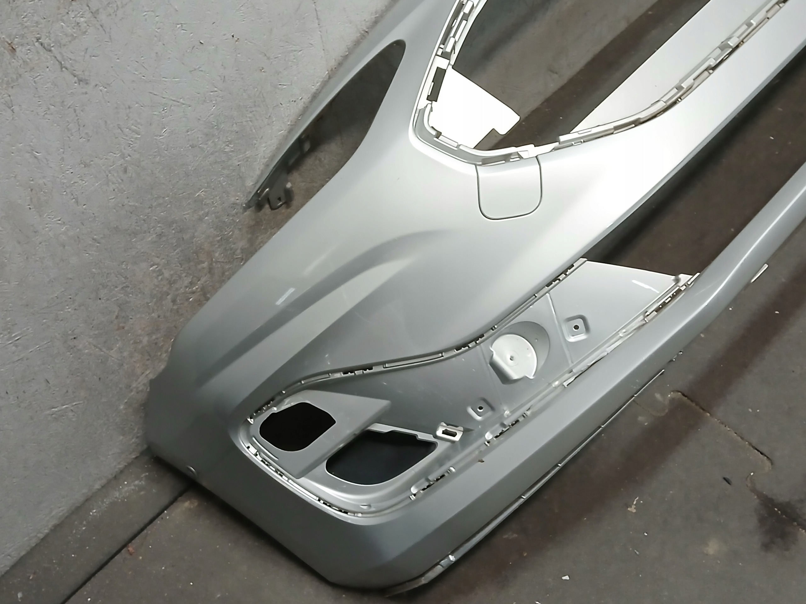 nárazník předek FORD FOCUS MK4 LIFT