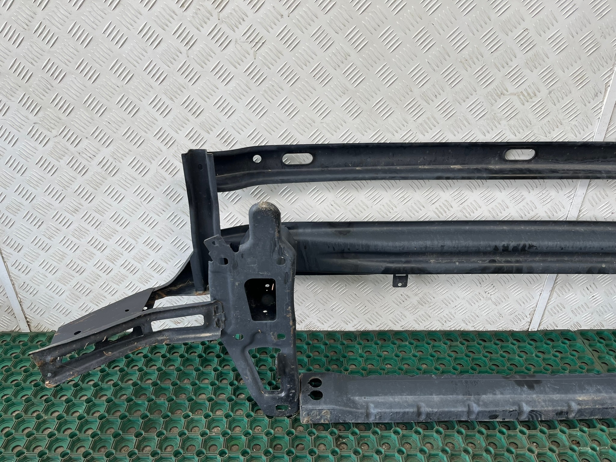 VW CRAFTER II 2017- sider below bumper bar, wall front front