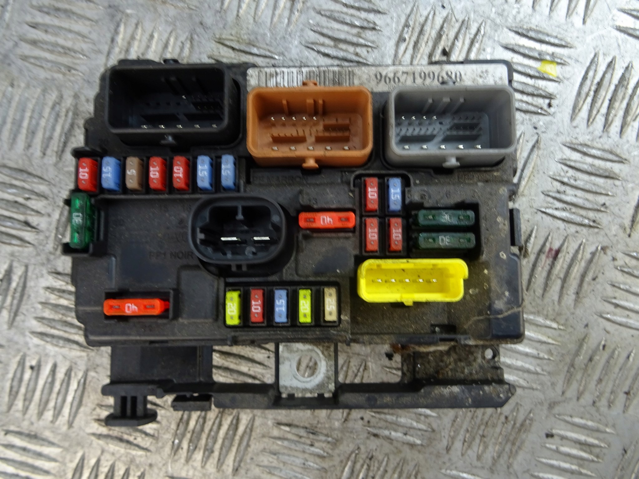 CITROEN C3 PICASSO computer control unit BSM R08 9667199680