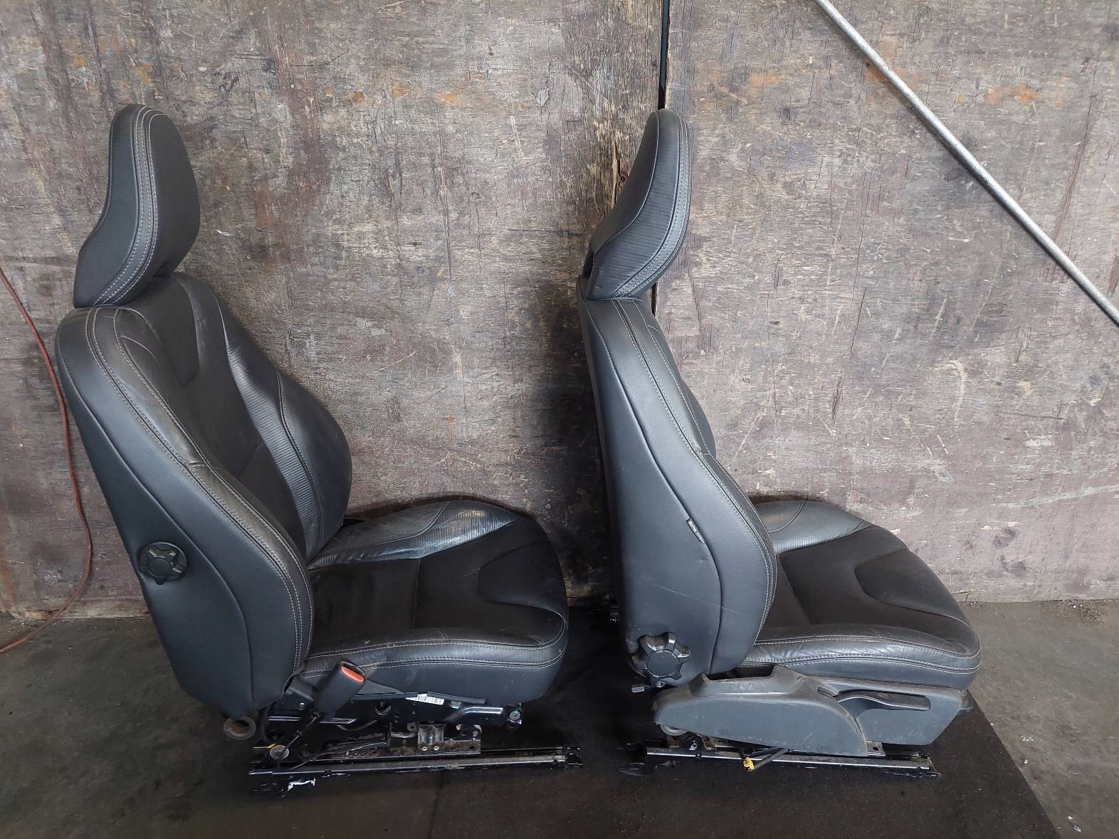 KOMPLET seats left right front + seat rear part + side VOLVO XC60 and R-design
