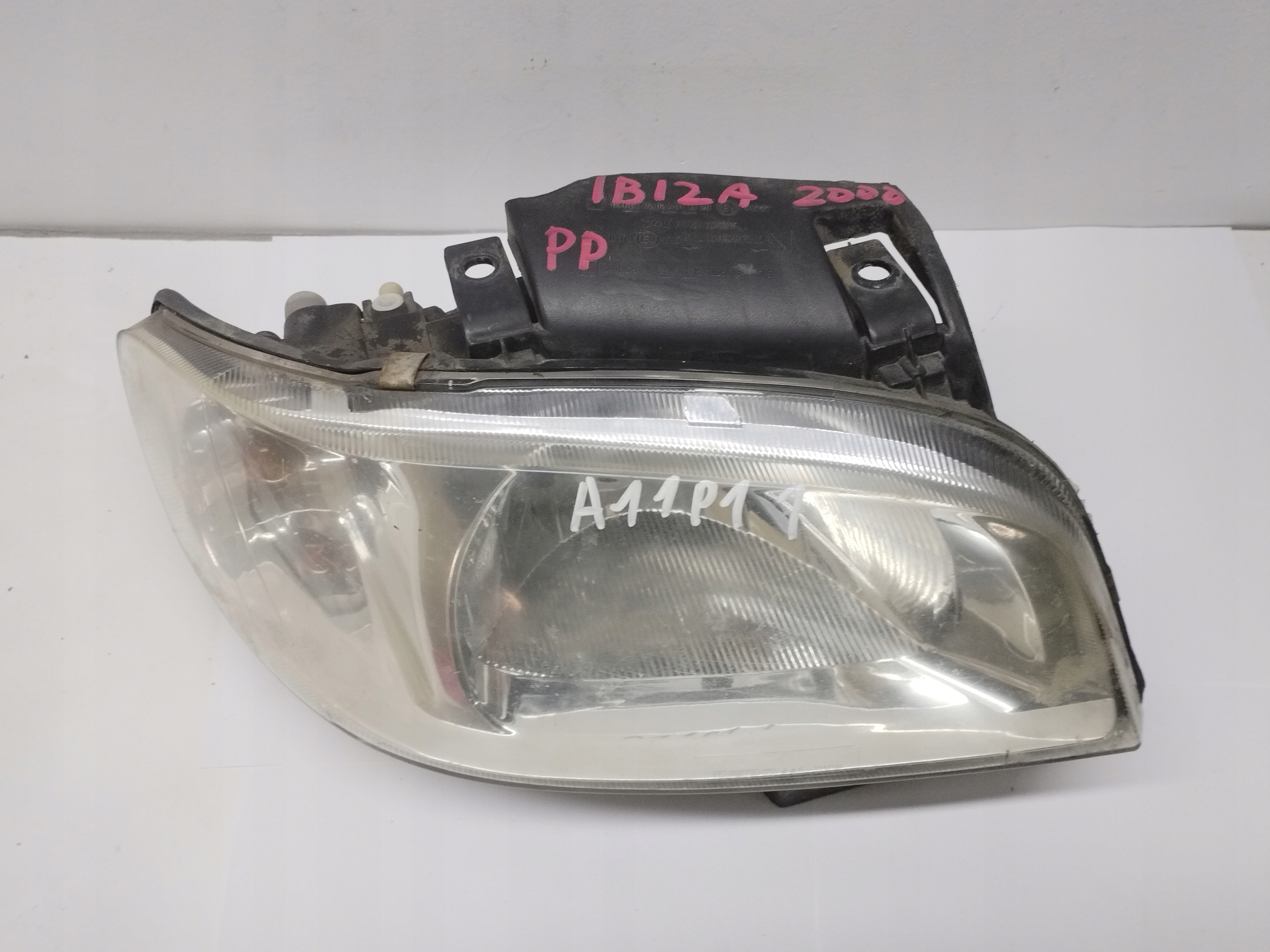 light front right Seat Ibiza Lift