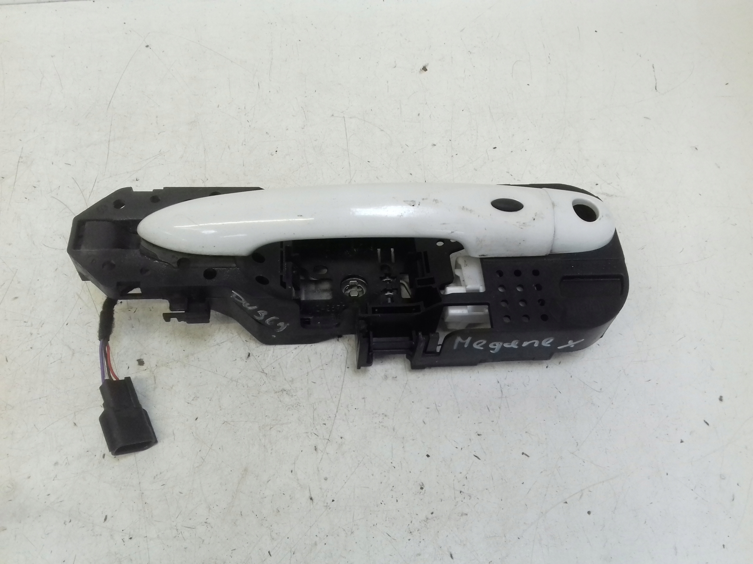 handle left front DV369 Renault Megane III