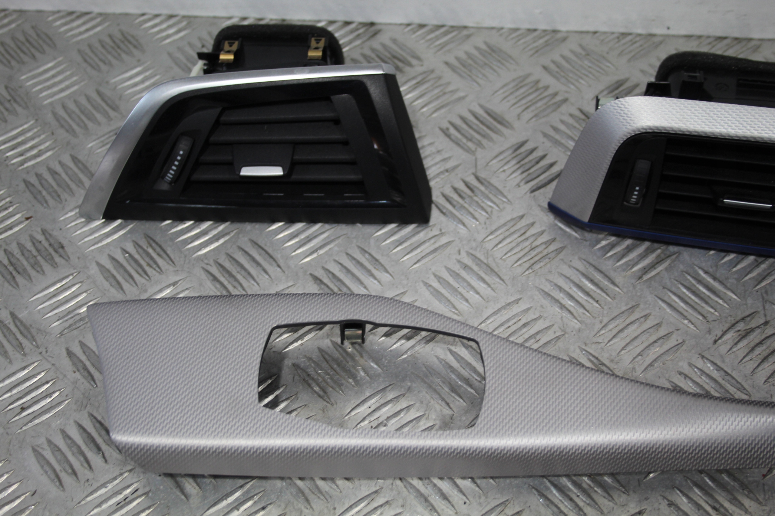 Moulage DEKORY Console BMW 1 F20 LIFT